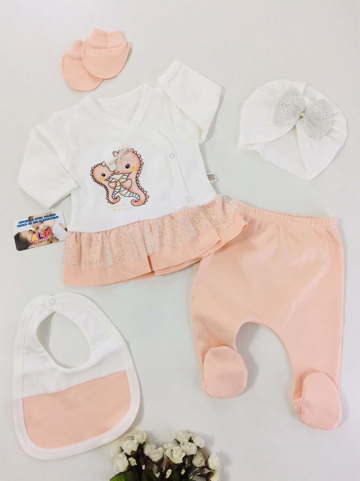 Minik Deniz Atları 5 Parça Hastane Çıkış Seti Kız Takım Yavruağzı