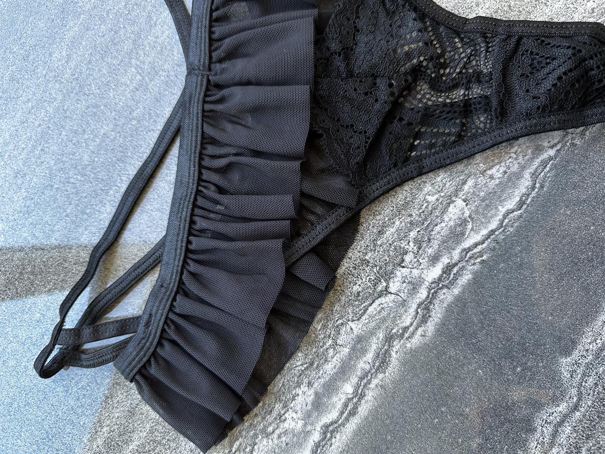 Dantelli İp Detaylı Transparan Tanga