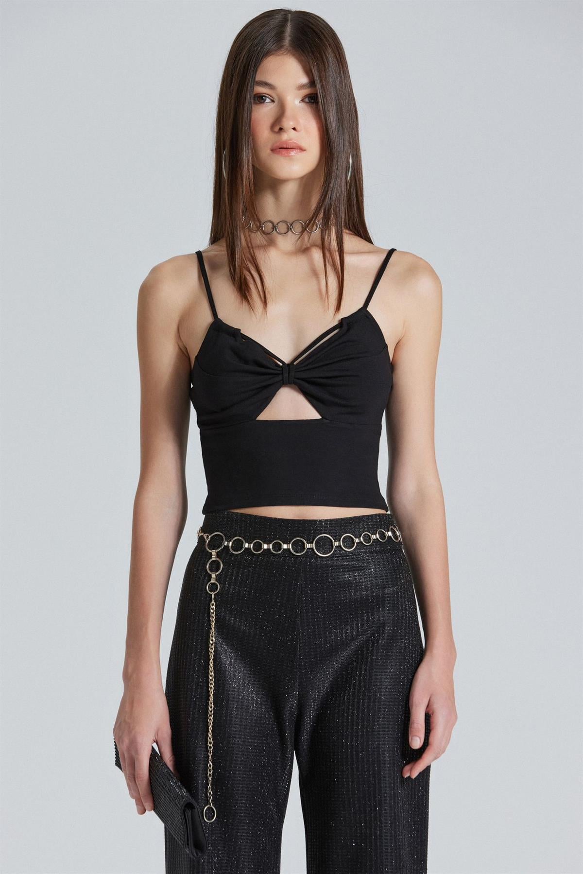 Gögüs ve İp Detaylı Crop (2441)