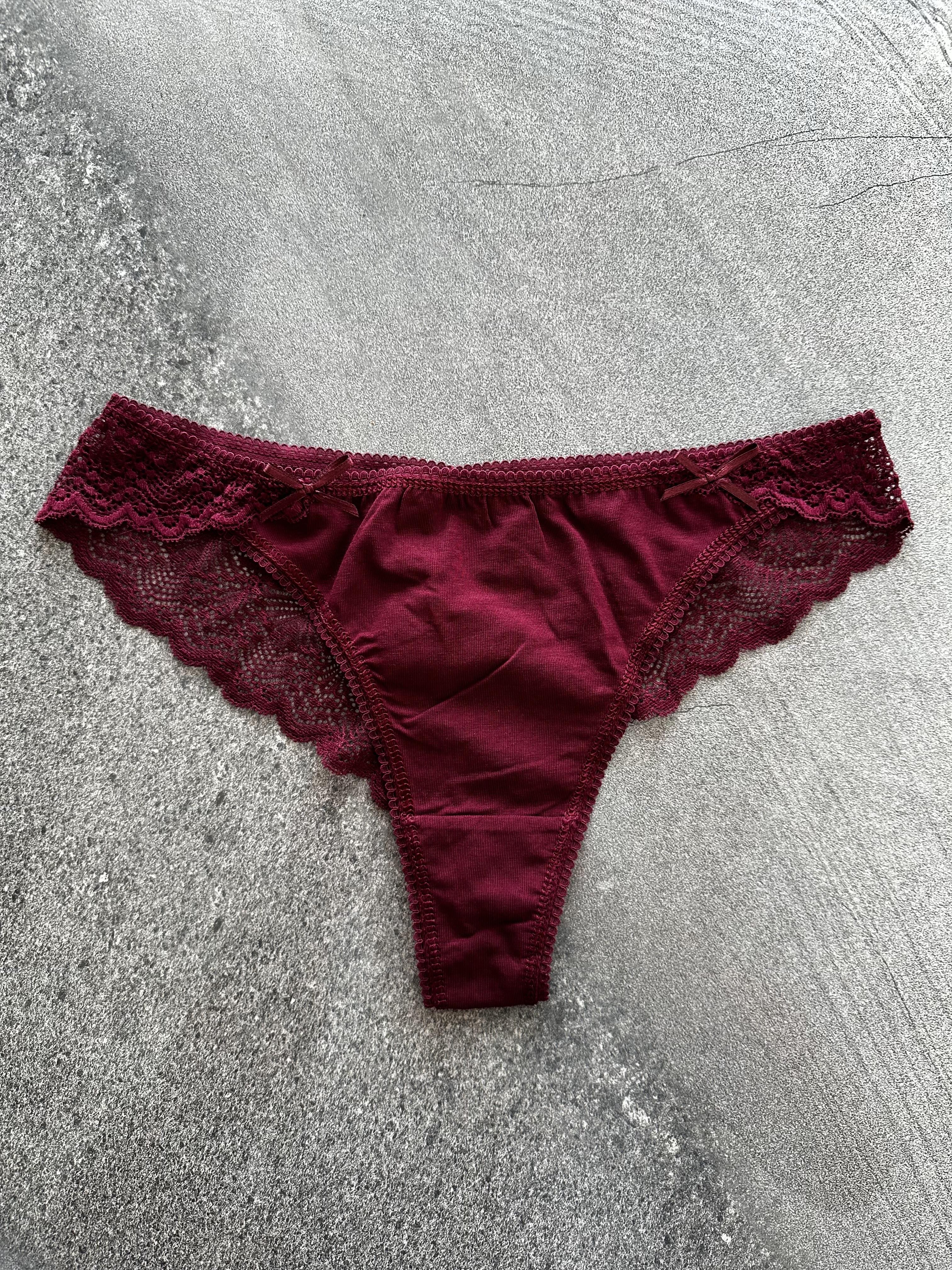 Önü Penye Arkası Dantel Bordo Tanga