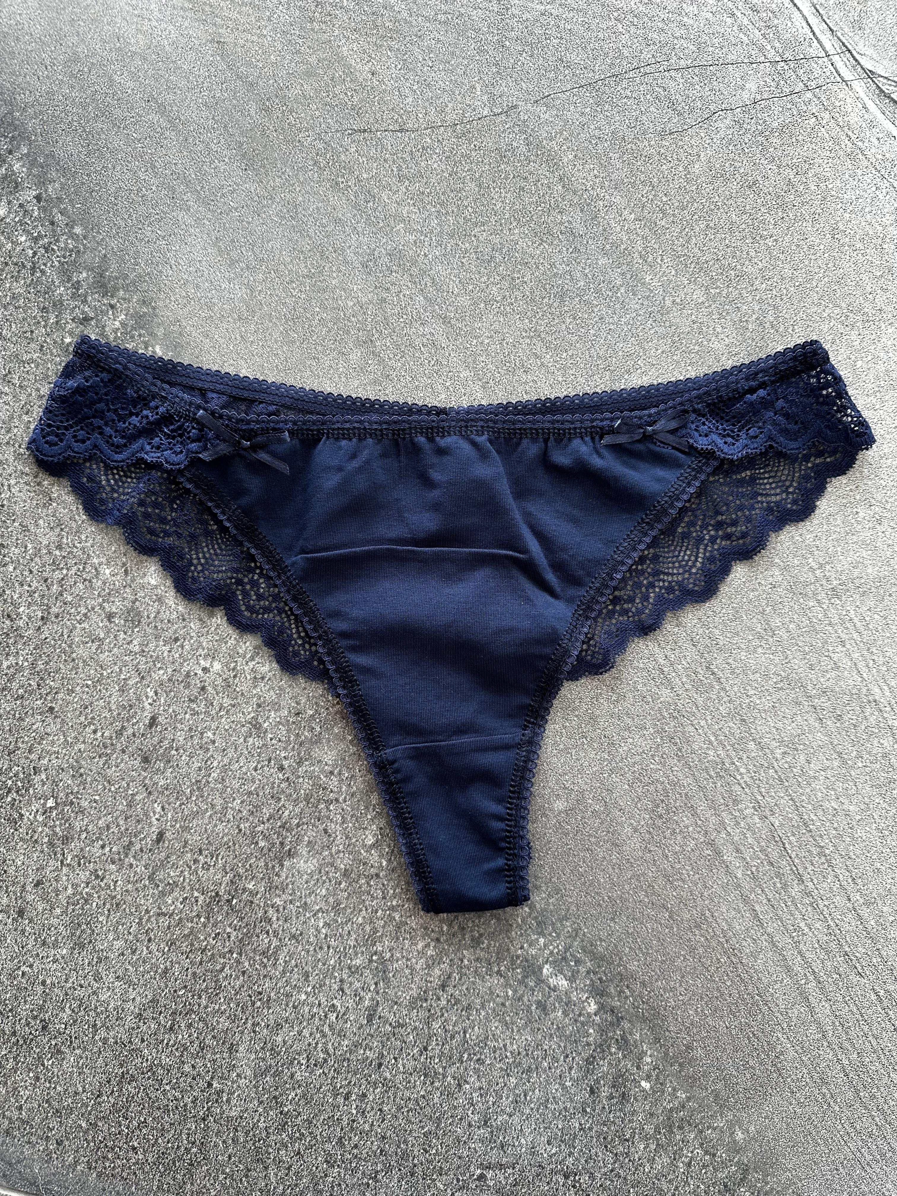 Önü Penye Arkası Dantel Lacivert Tanga