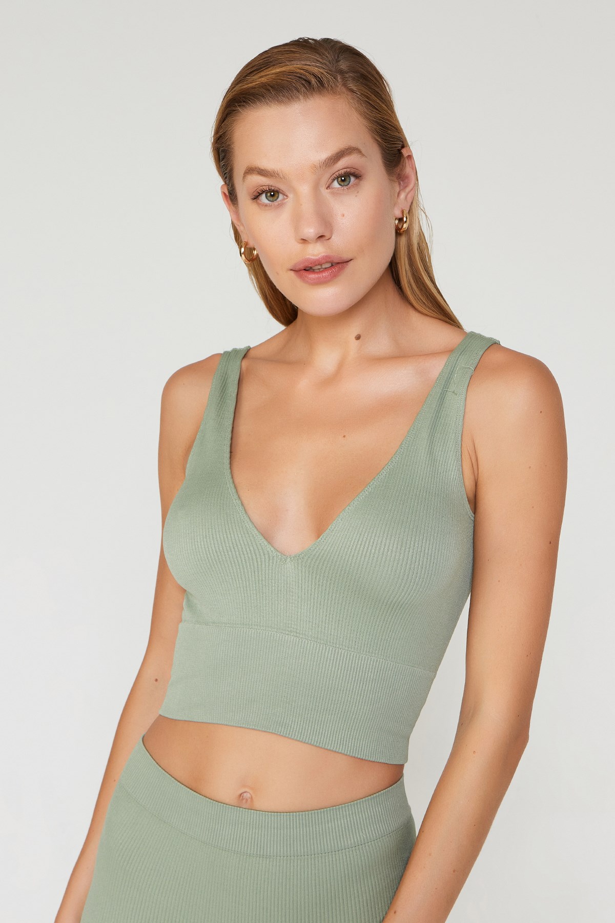 Seamless Crop Bustiyer
