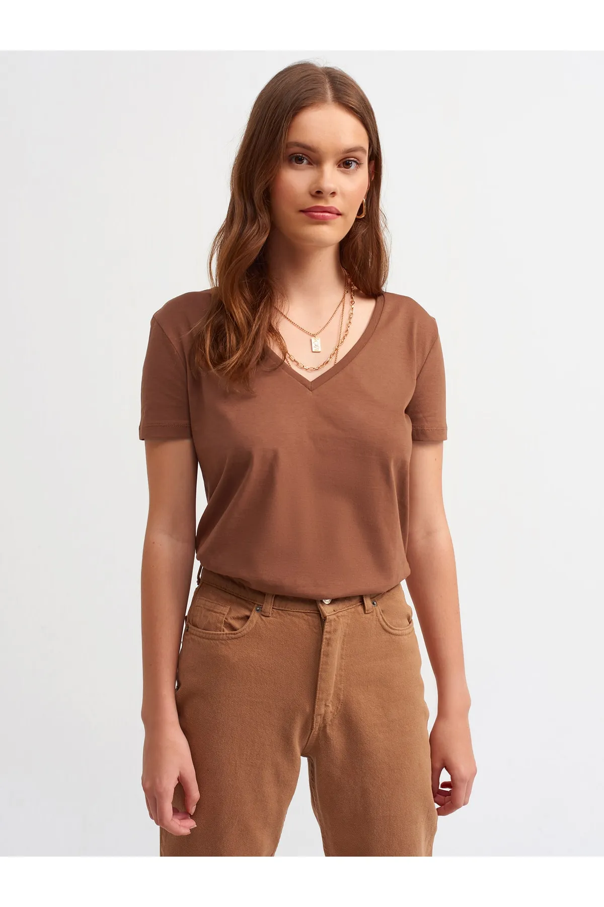 Dilvin Kahve V Yaka Basic Kadın T-Shirt 3470KADIN T-SHIRT