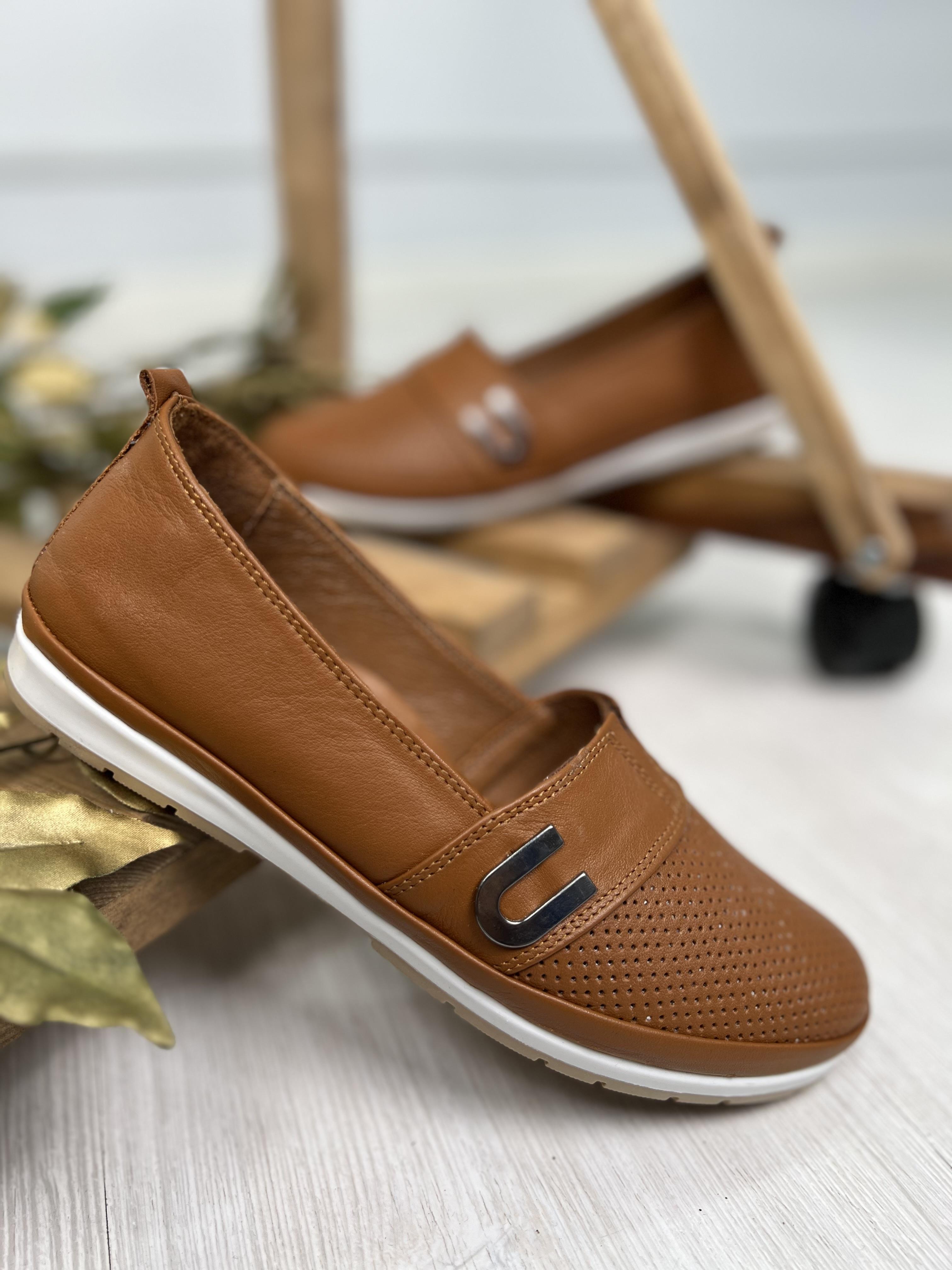 DÖNÜŞ BAYAN AYAKKABI 06AYAKKABI