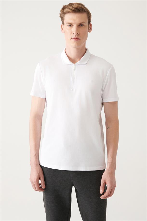 Beyaz Fermuarlı Polo Yaka T-Shirt