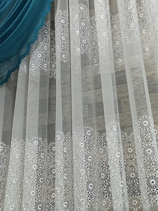 Tül PerdePİERRE CARDİNPİERRE CARDİN KARİZMA 02 BRODE TÜL PERDEHİLAL TEKSTİL VE DERİ ÜRÜNLERİ GIDA SAN. TİC. LTD. ŞTİ.PİERRE CARDİN KARİZMA 02 BRODE TÜL PERDE