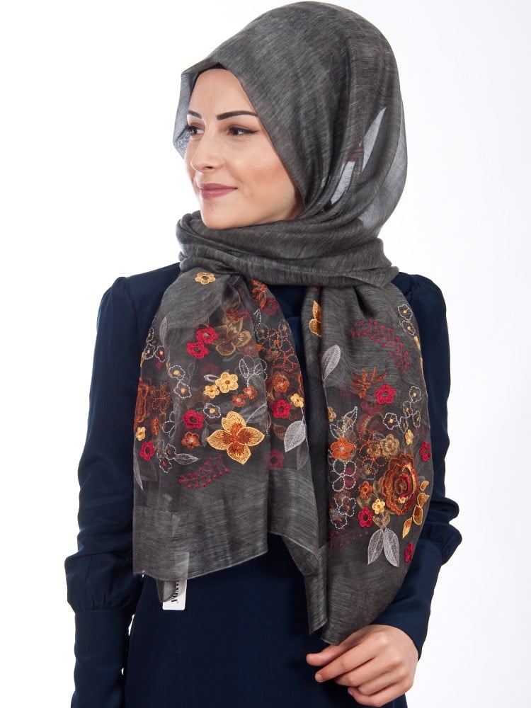Armanda Nakışlı İpekli Şal Koyu Gri