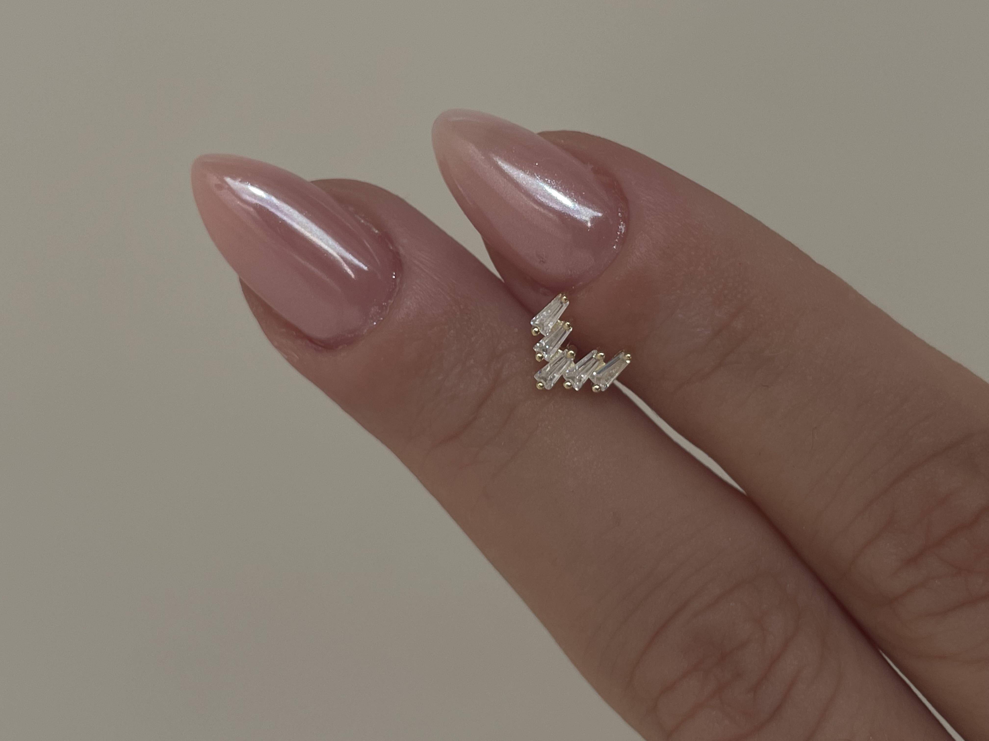  Beş Baget Taşlı Piercing