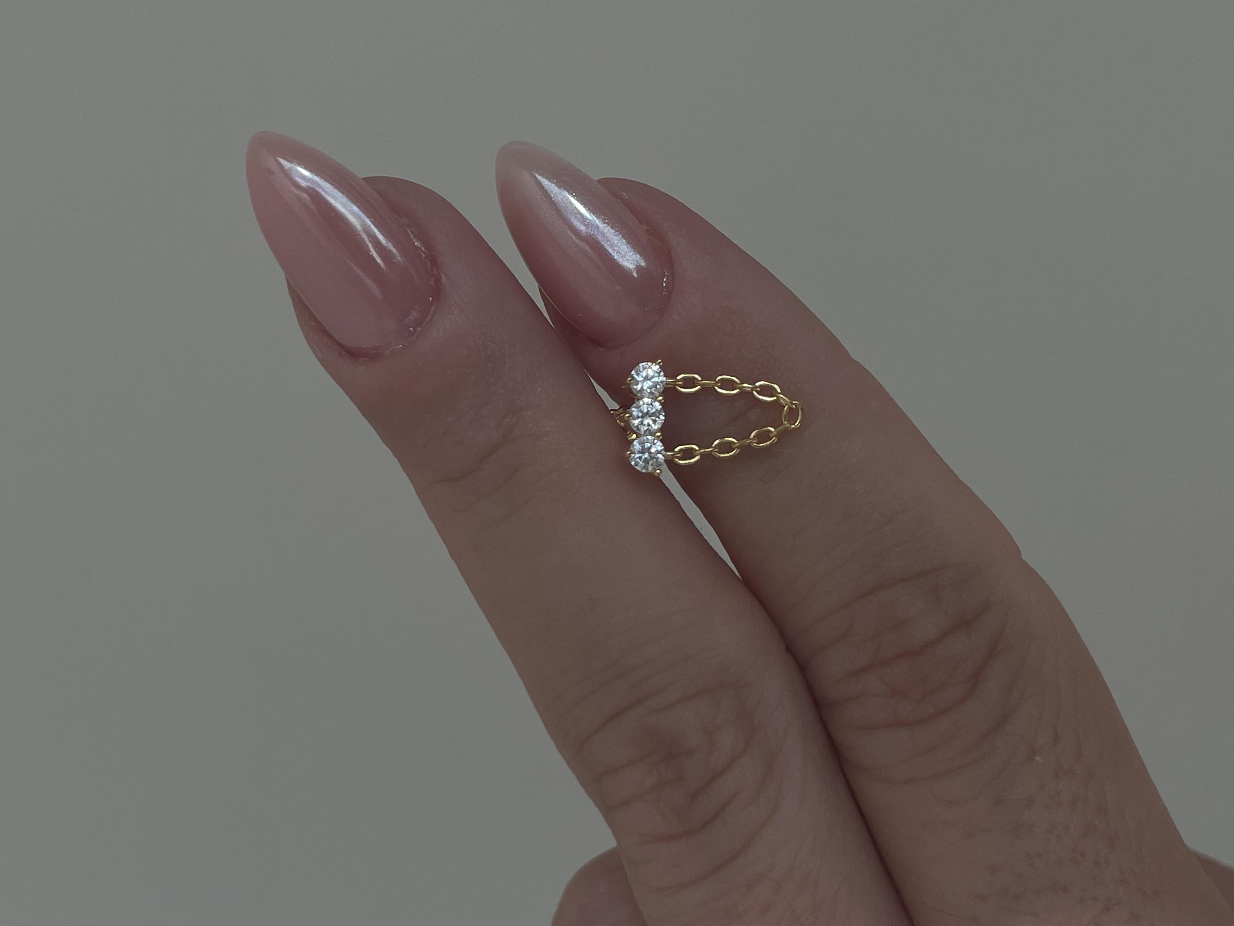  Zincir Sallantılı Piercing