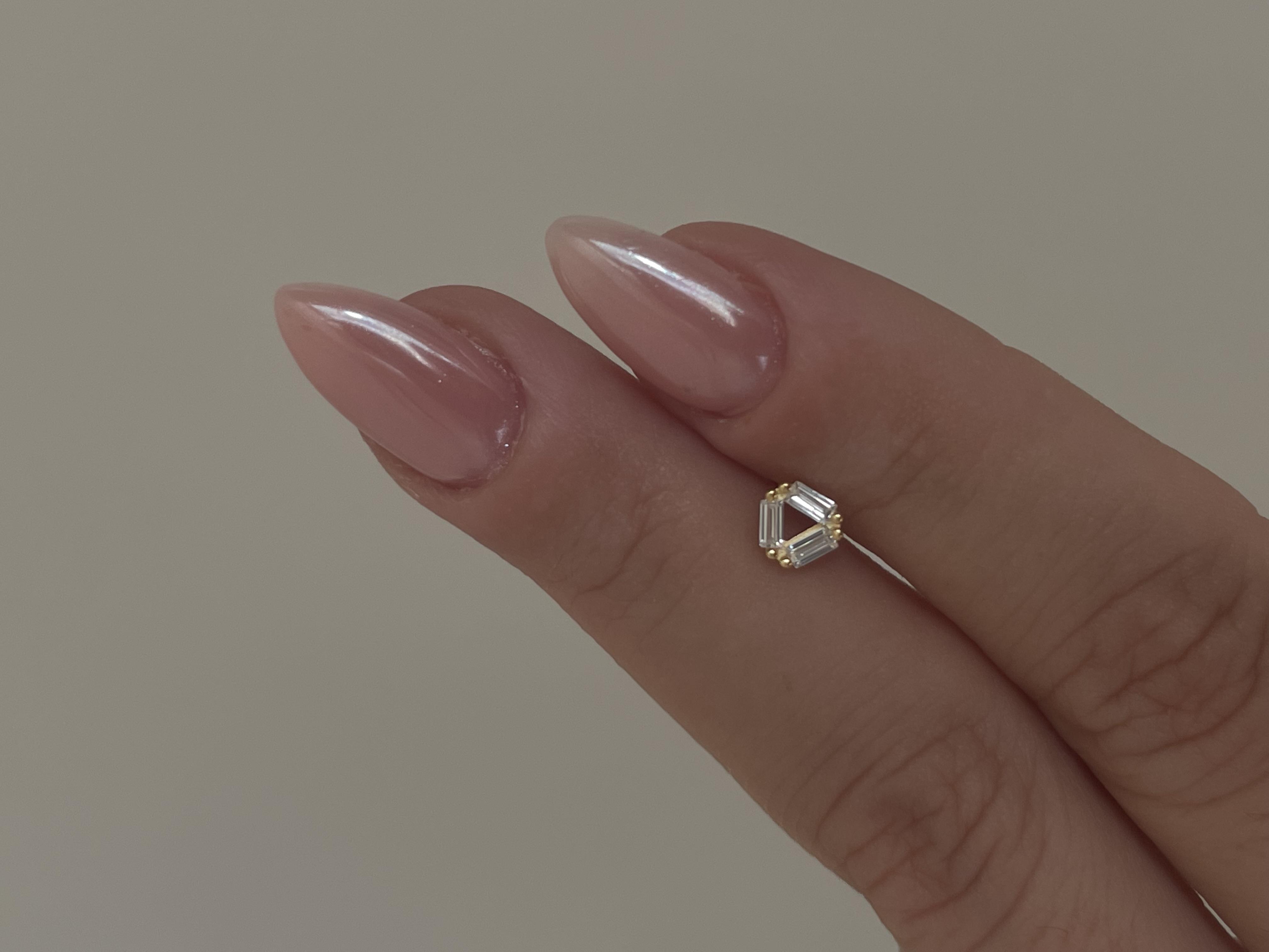 Baget Taşlı Şekilli Piercing