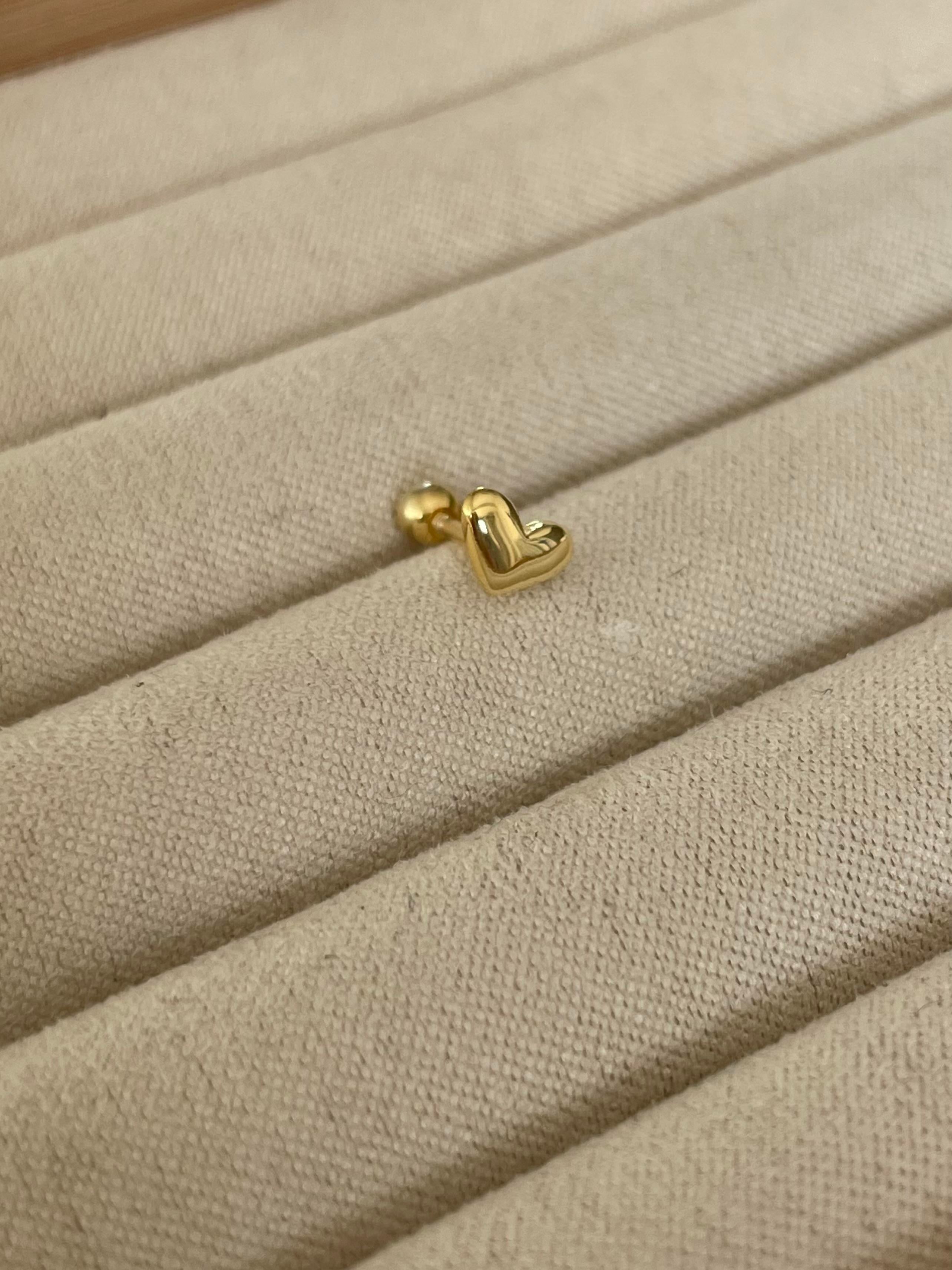 Bombeli Kalp Piercing