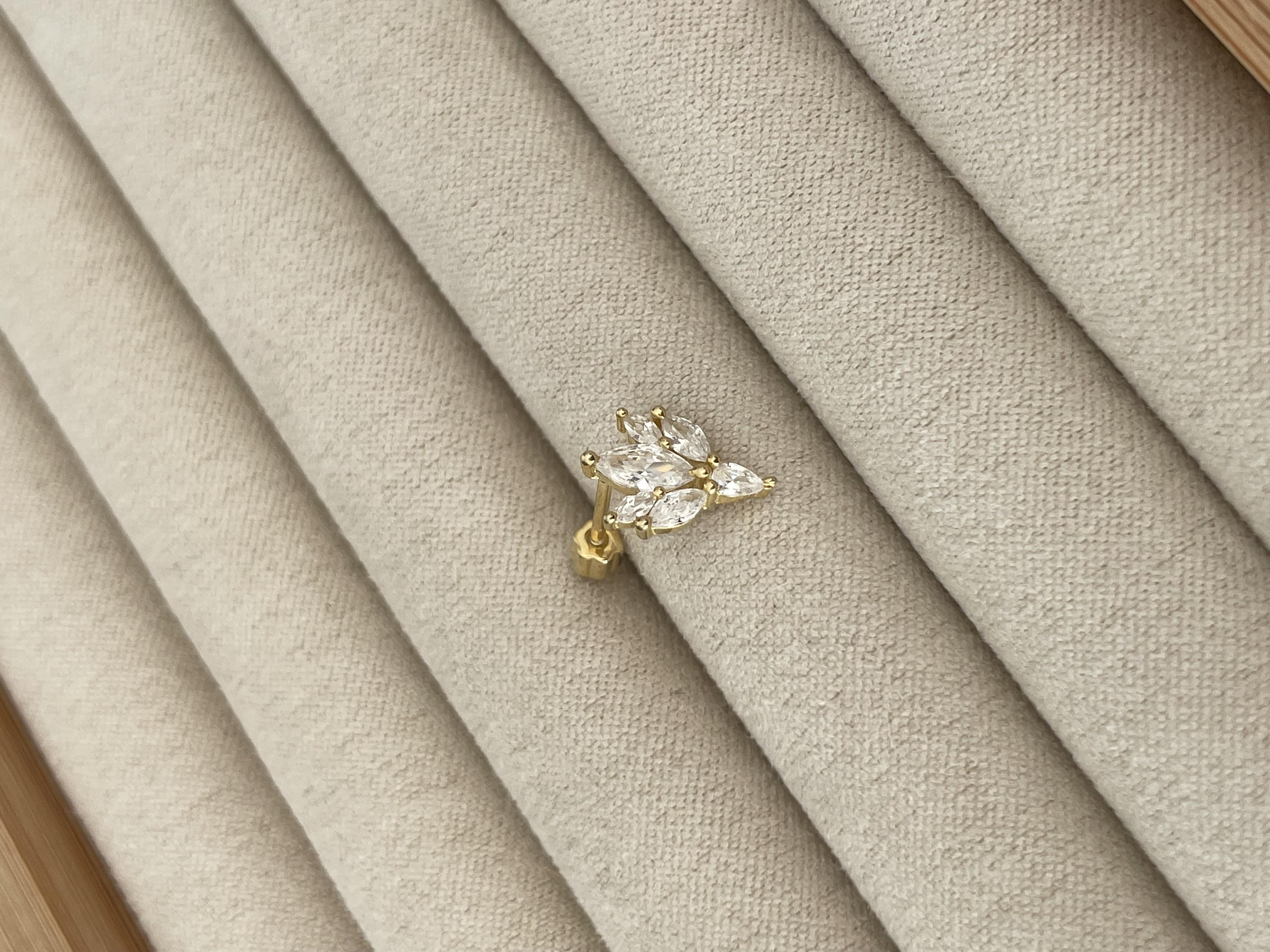 Çok Taşlı Lotus Piercing