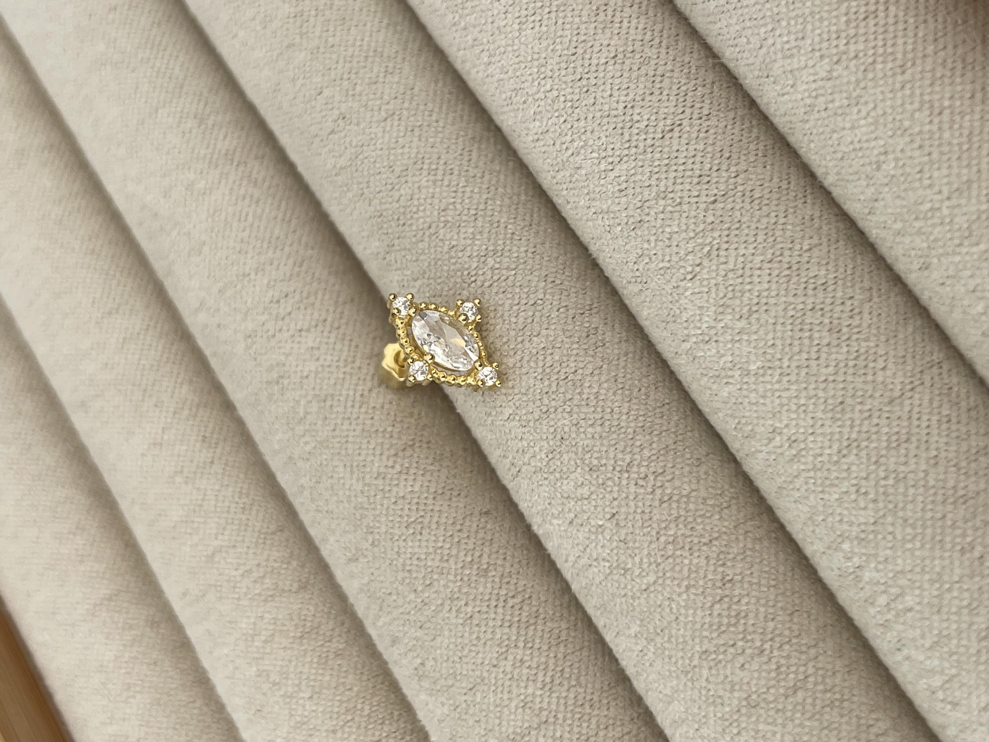 Kenarları Taşlı Oval Piercing