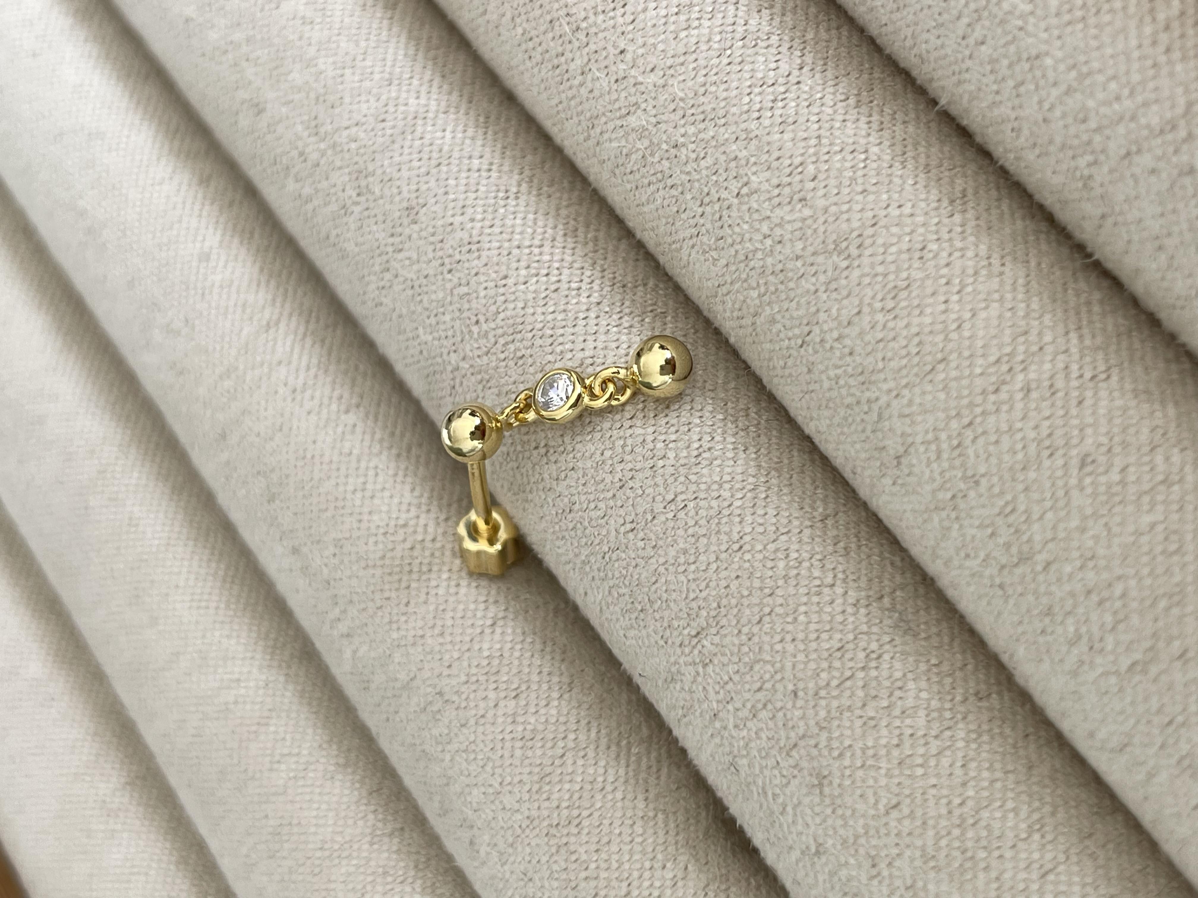 Top Taş Detaylı Uzun Piercing