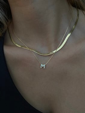 Full Taşlı Küçük Harf Kolye