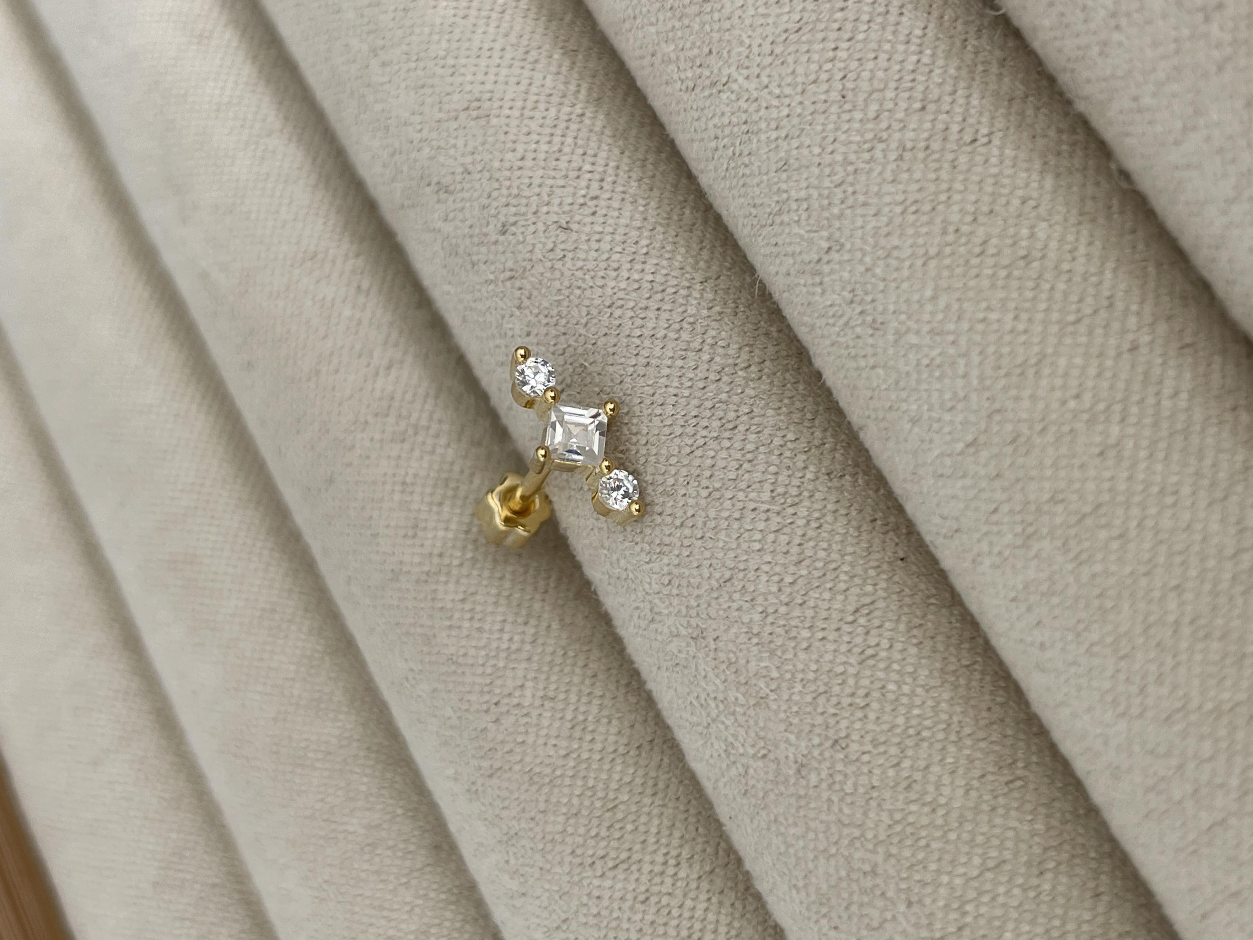 Kare Yuvarlak Taşlı Piercing