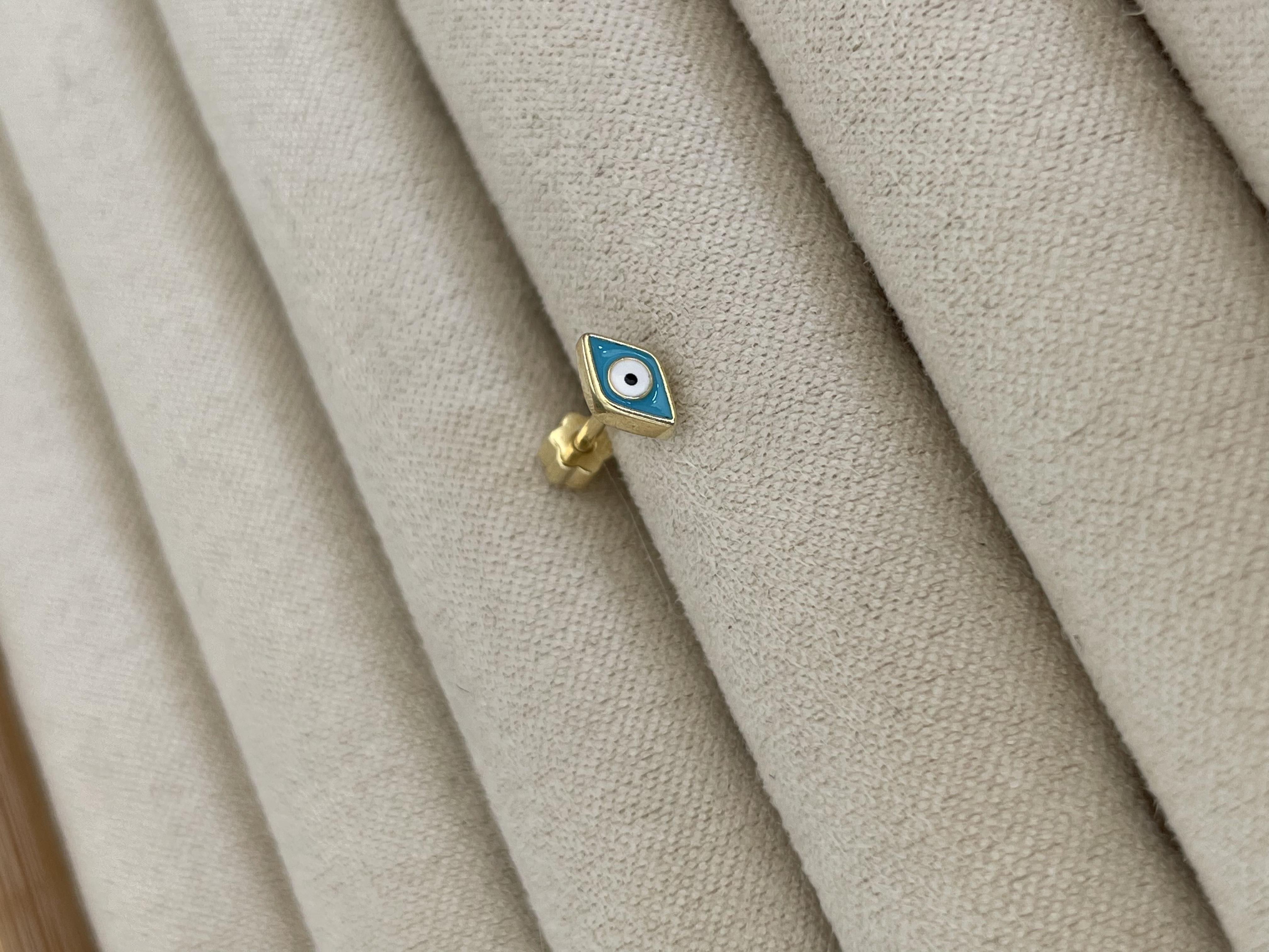 Mavi Mineli Göz Piercing