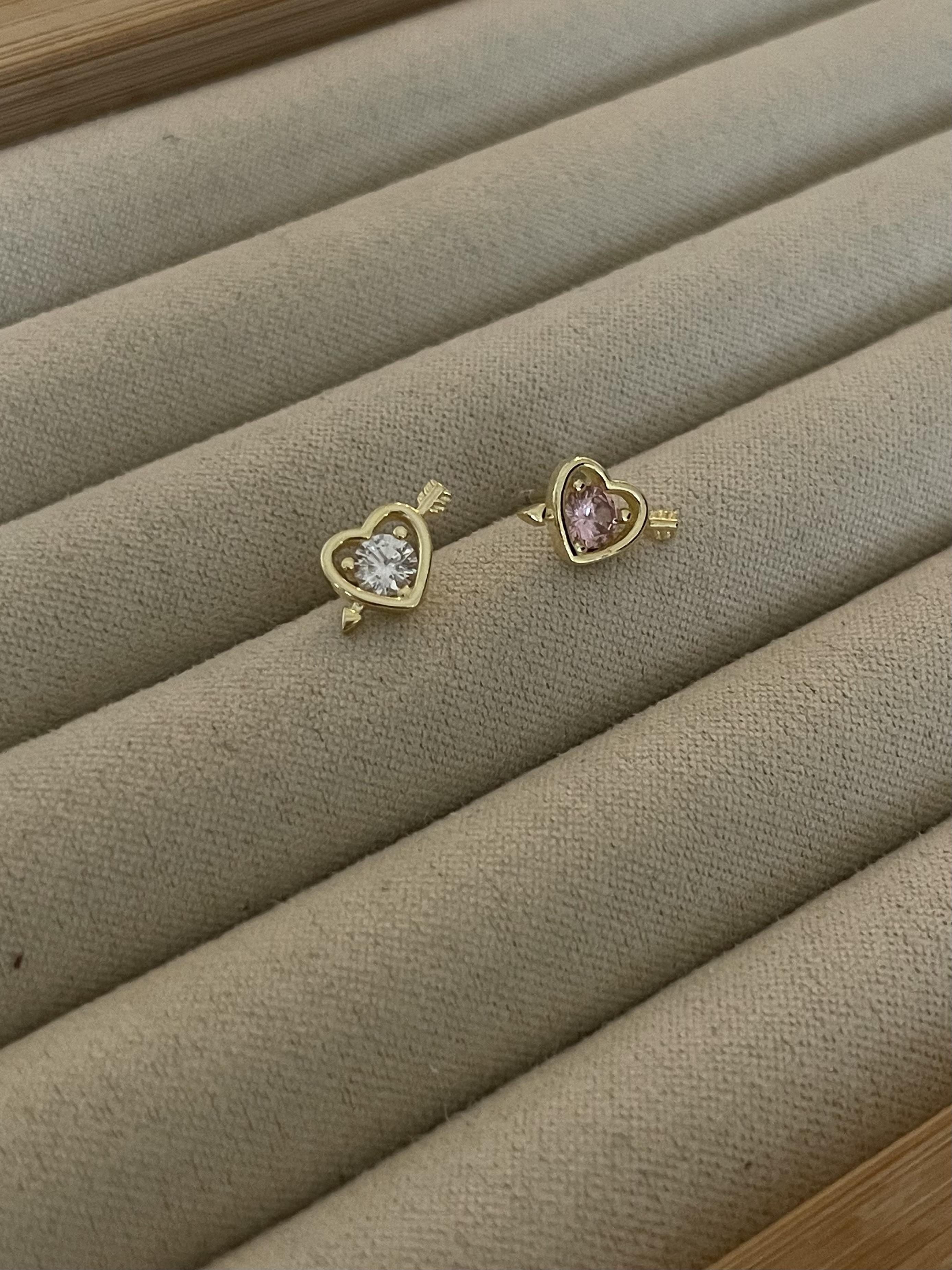 Ok Şekilli Kalp Piercing