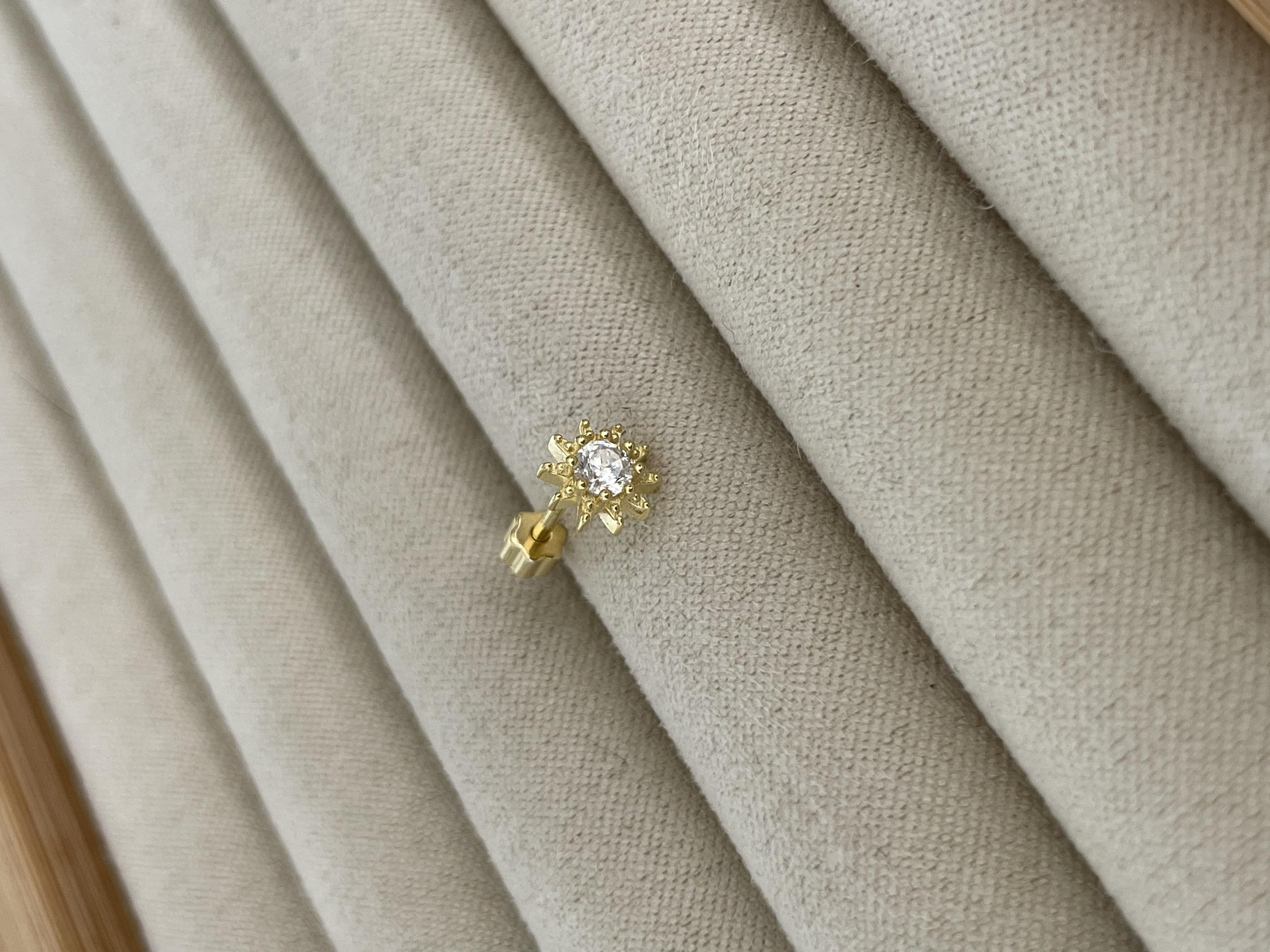 Ortası Taşlı Güneş Piercing