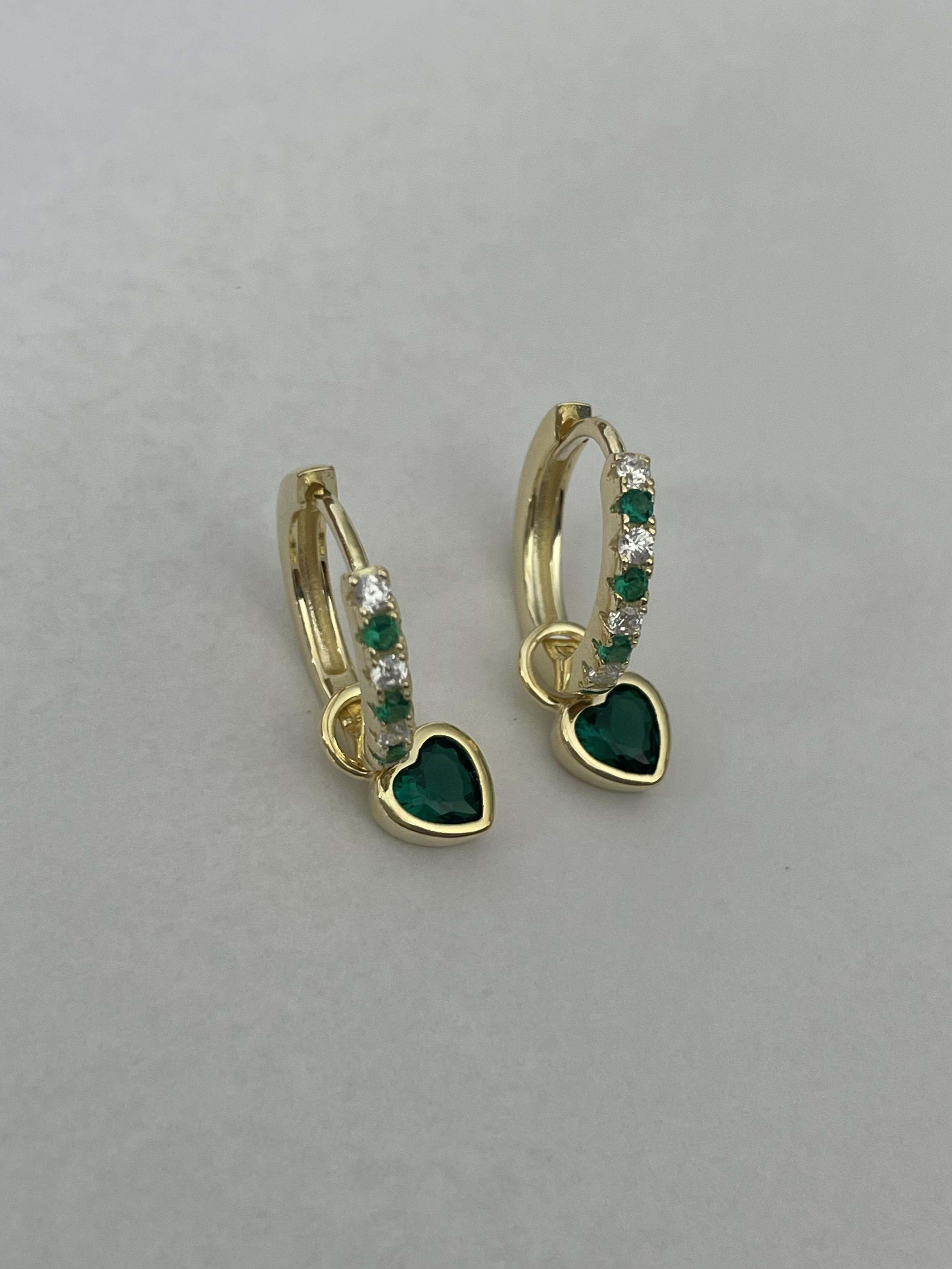 Renkli Taşlı Kalpli Halka Küpe