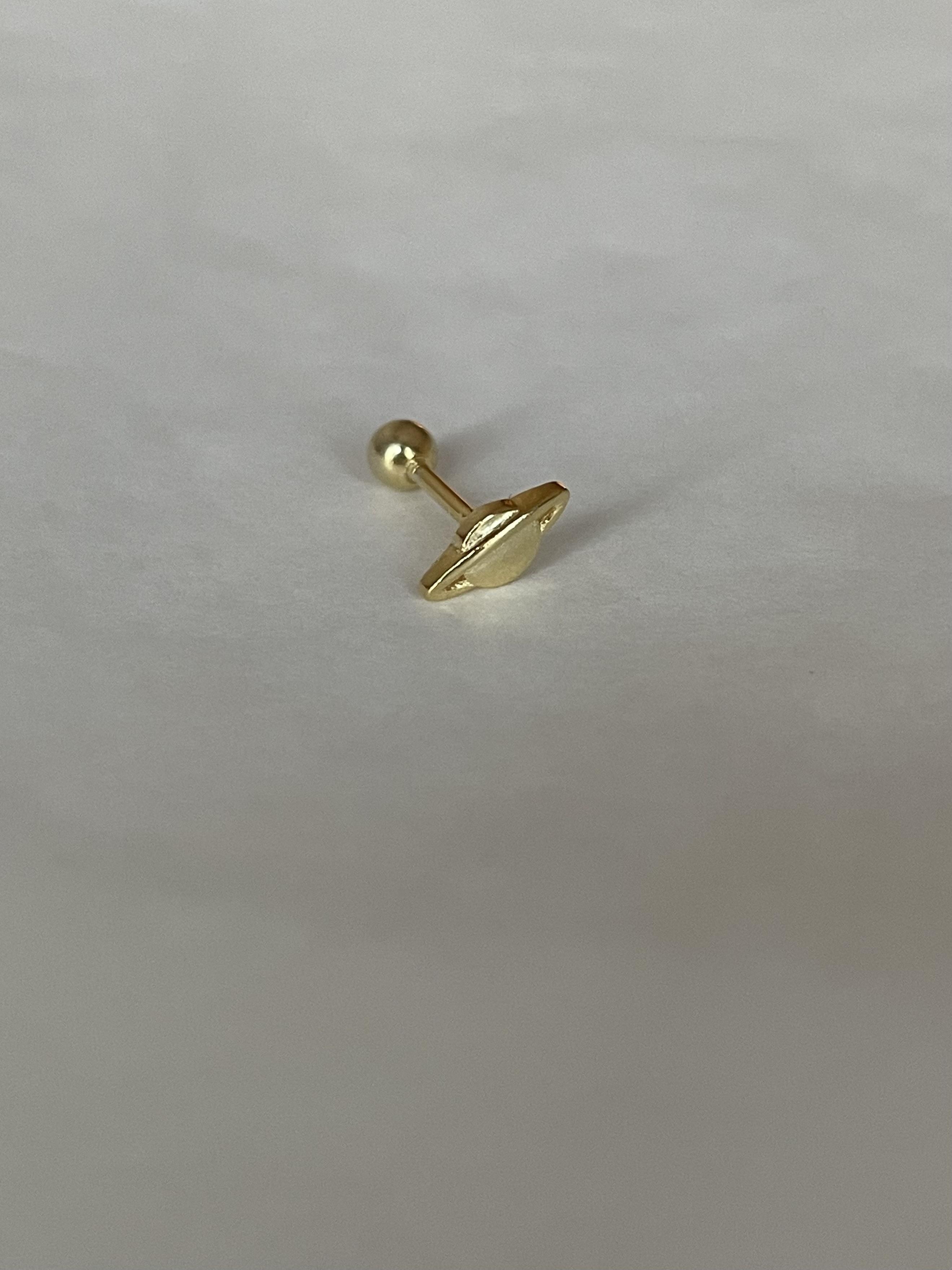 Satürn Piercing