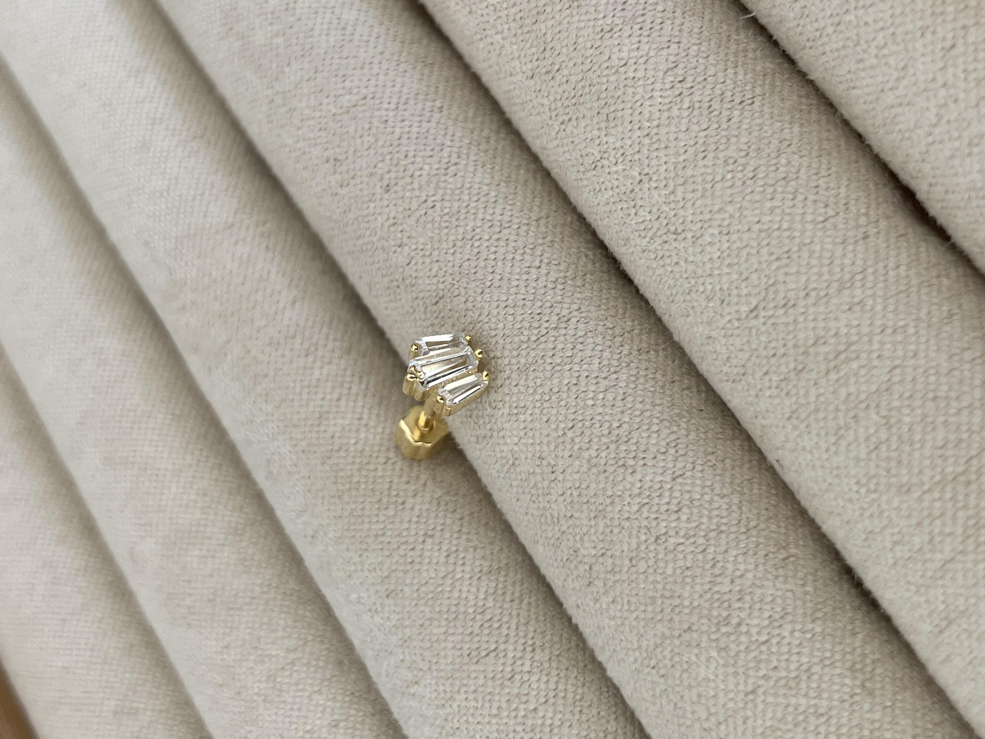 Üç Baget Taşlı Piercing