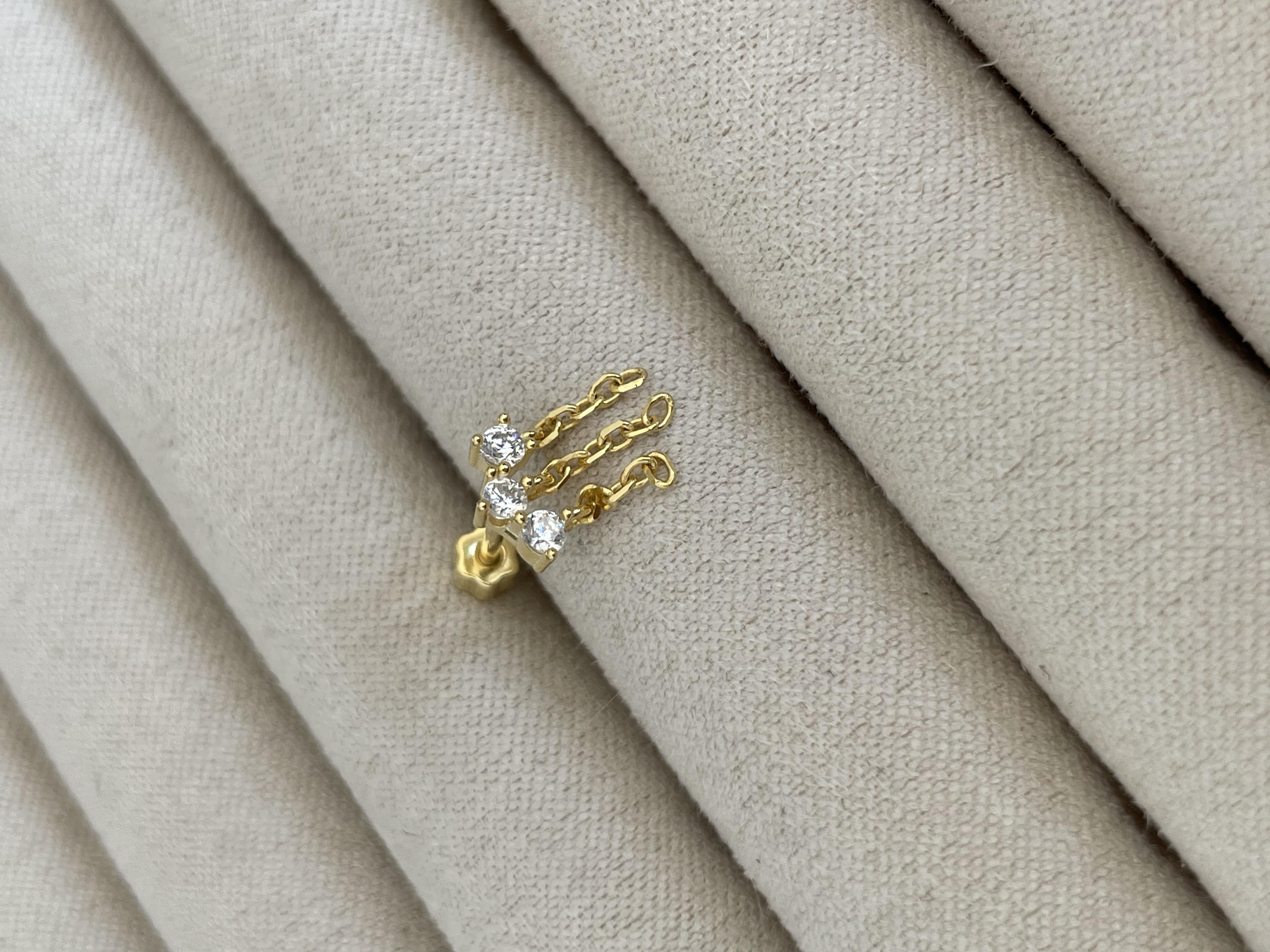 Zincir Sallantılı Üç Taşlı Piercing