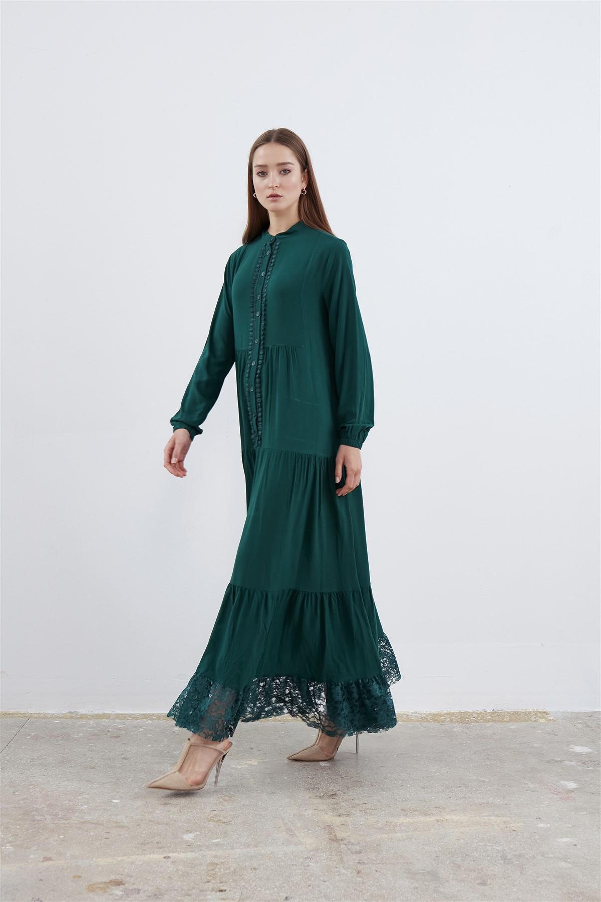 Etek Ucu Dantel Detaylı Elbise Zümrüt Yeşili
