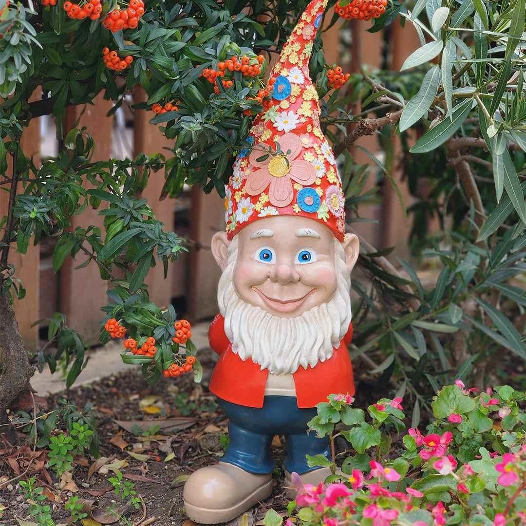 Çiçek Şapkalı Cüce Heykeli