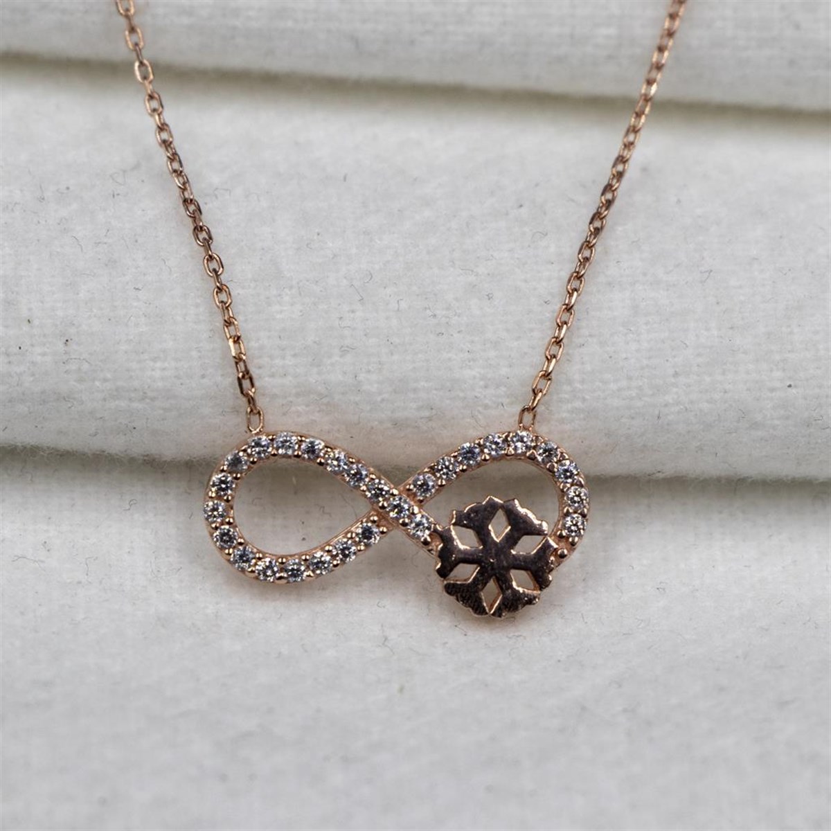 925 Ayar Gümüş Rose Gold Zirkon Taşlı Kar Taneli Sonsuzluk Kadın Kolye Enderşah