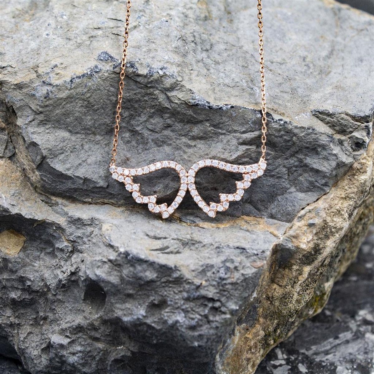Zirkon Taşlarıyla Süslenmiş RoseGold Melek Kanadı Kadın Kolye Enderşah