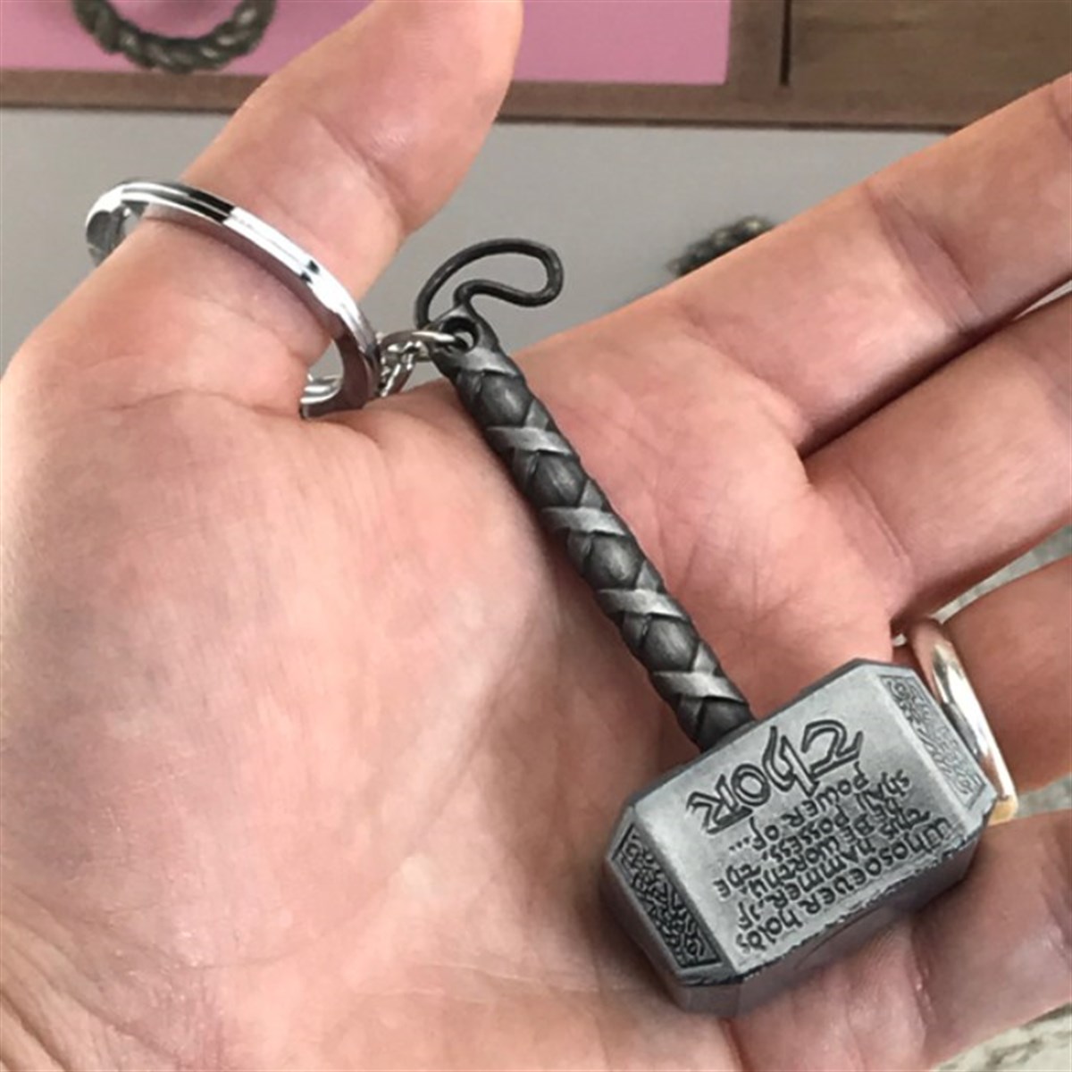 Thor Çekici Tasarımlı Metal Anahtarlık