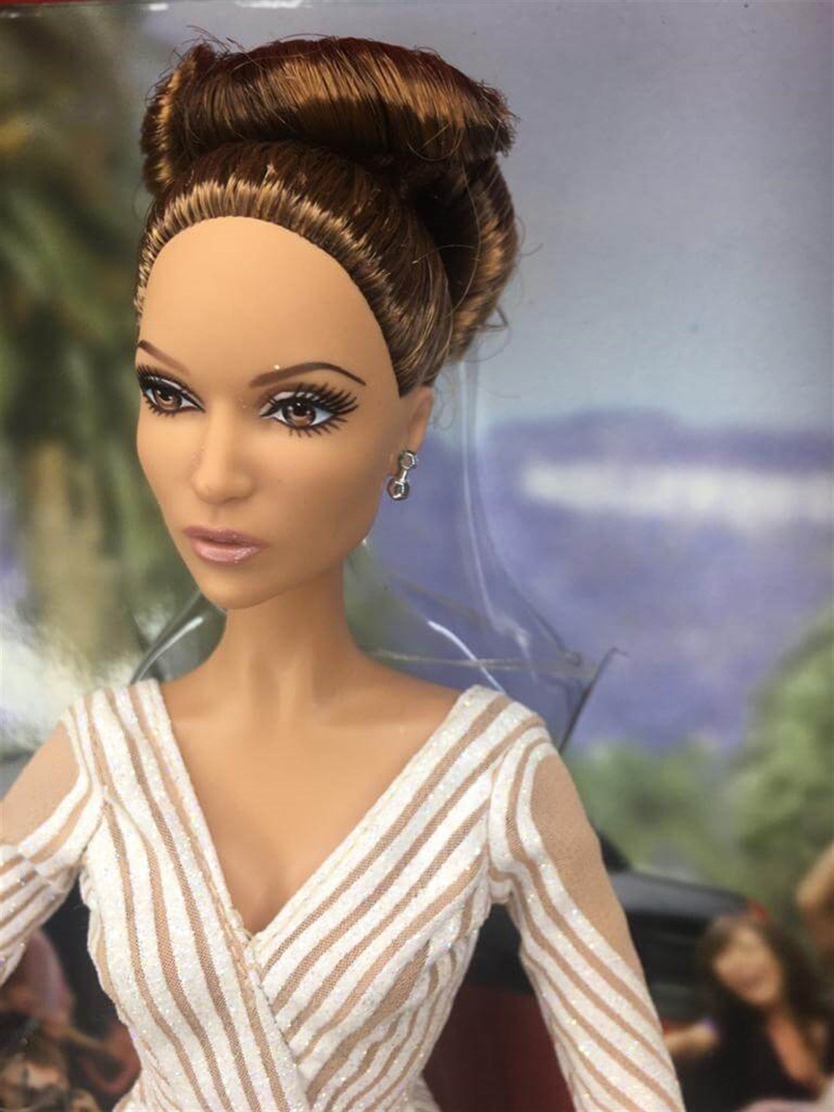 2.El Orijinal Jennifer Lopez Barbie İmza Serisi Koleksiyon Bebeği en uygun  fiyatlarla Dobişko Oyuncak'ta!