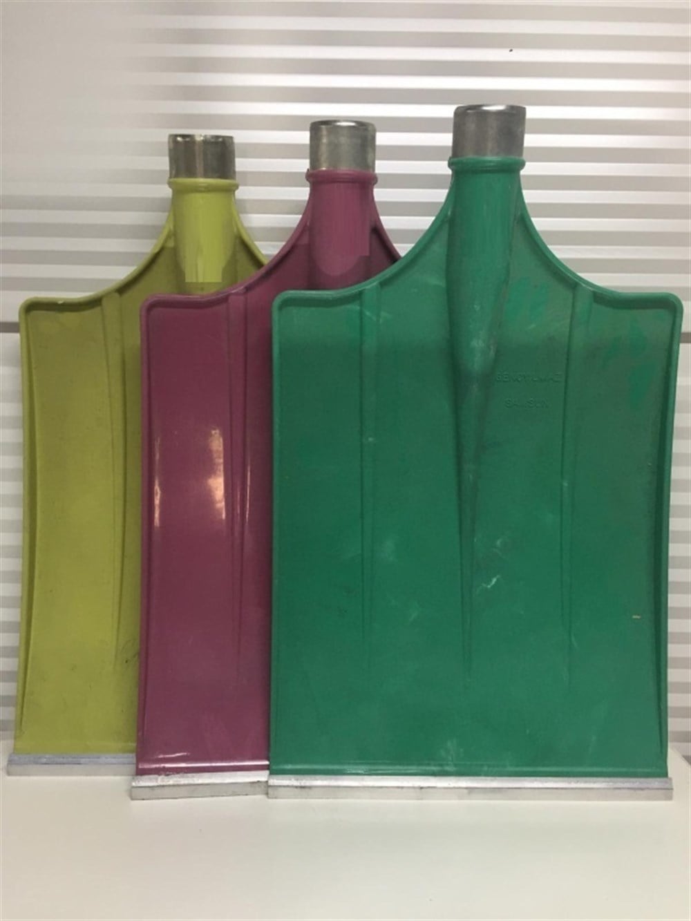 Plastik Kar Küreme Küreği Büyük Metal Uçlu