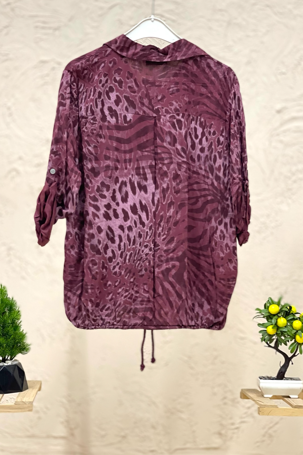 Batik Leopar Desen Pul Detaylı Vual Gömlek