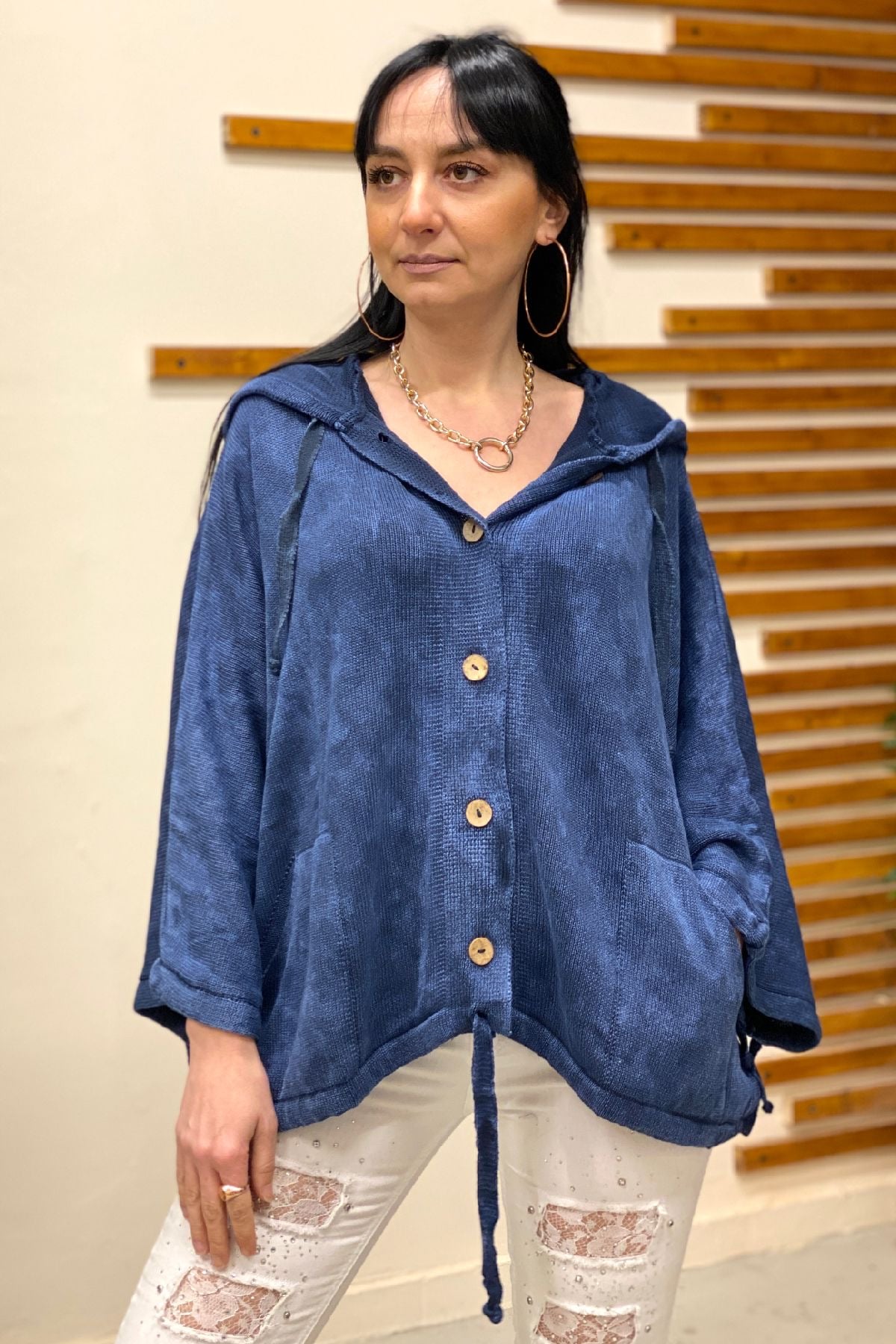 Buttoned Hooded Pocket Bat Wash Cardigan