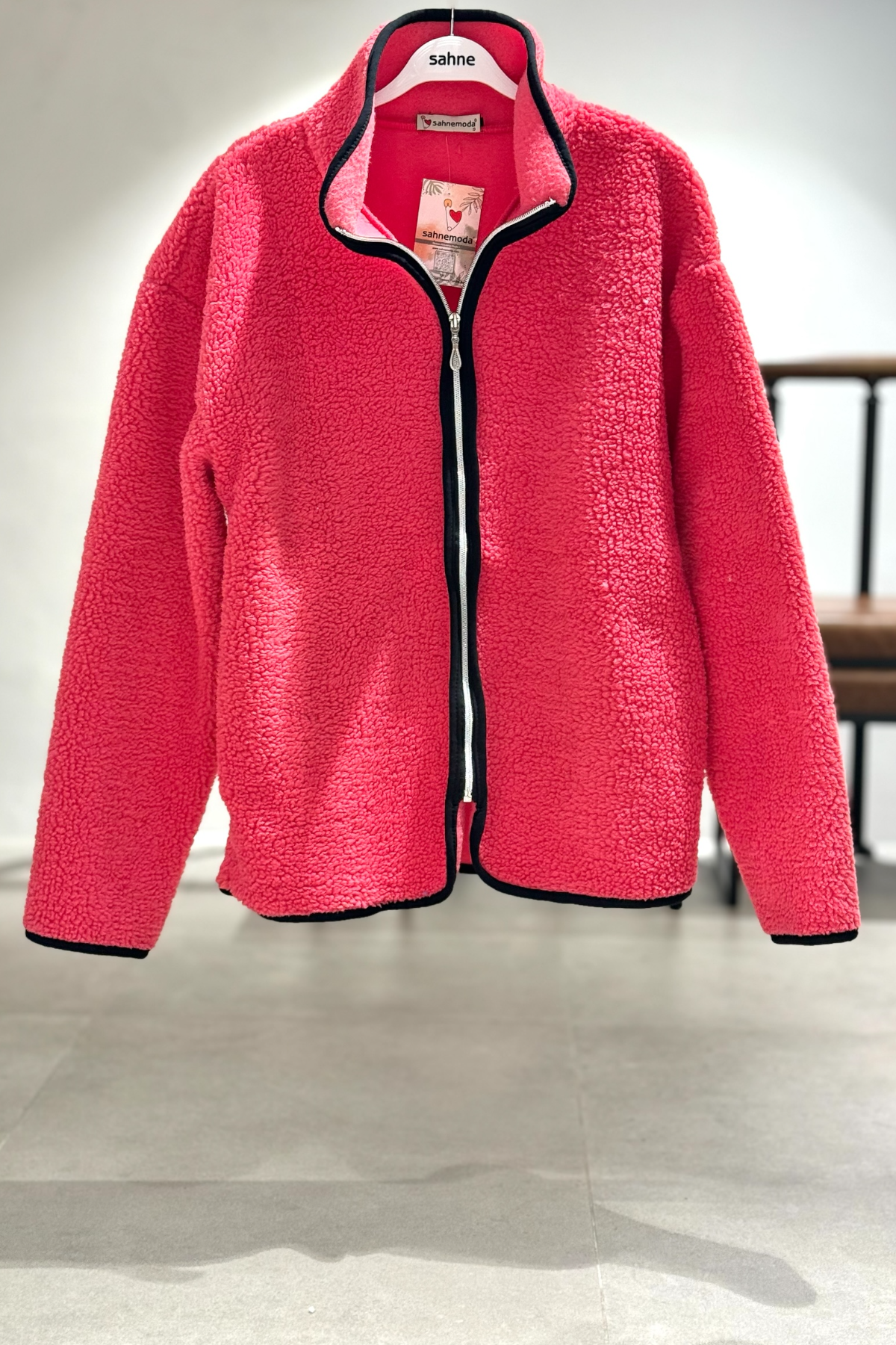 Fermuarlı Hakim Yaka Peluş Ceket