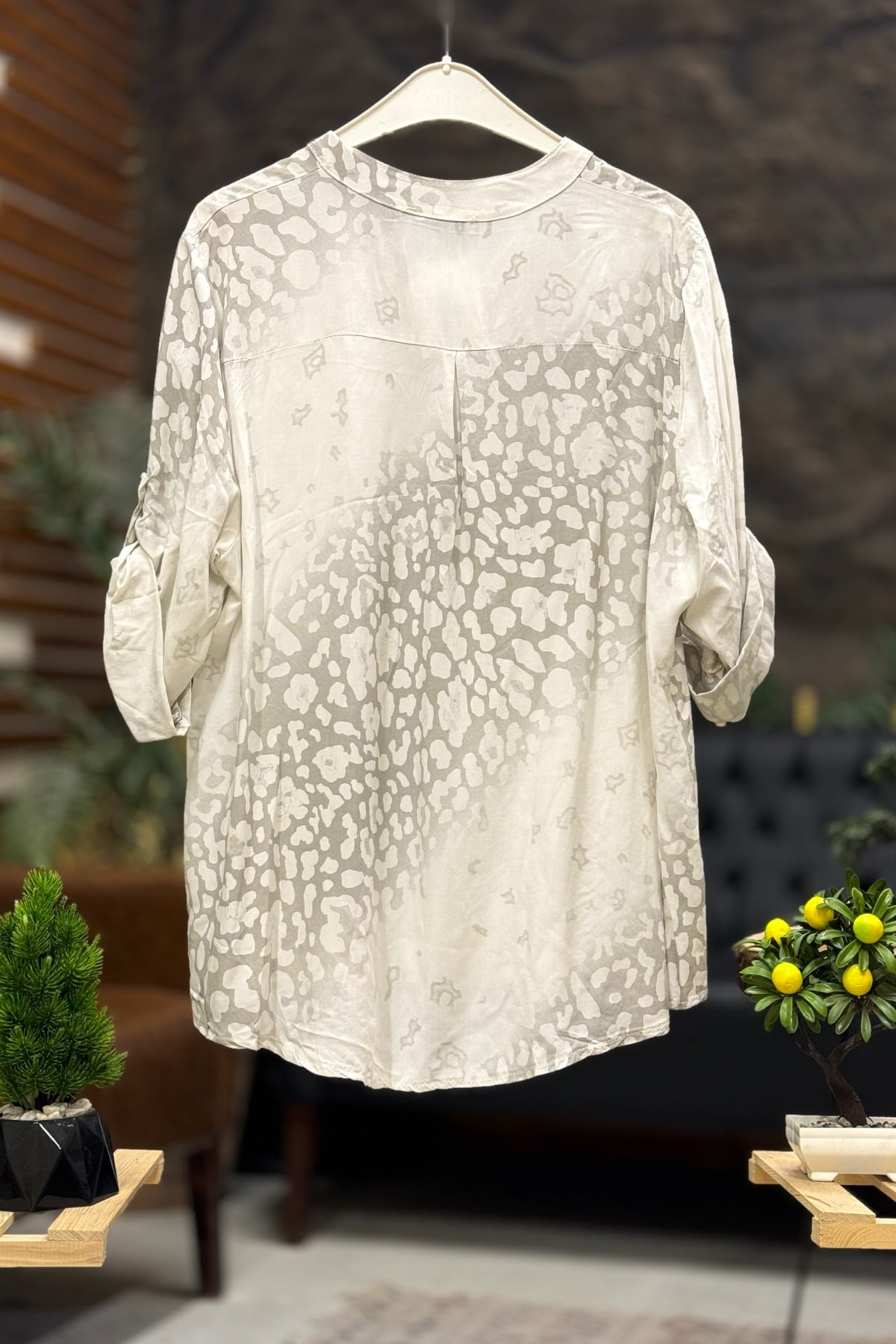 Hakim Yaka Cep Ve Yaka Pullu İthal Pamuk Gömlek