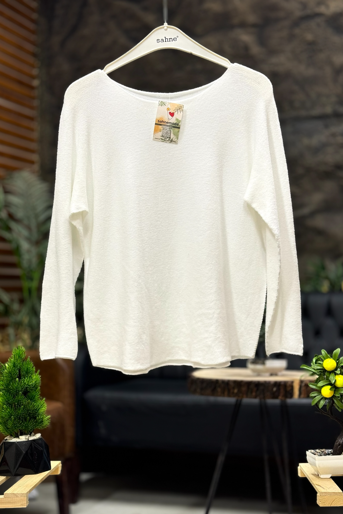 Kayık Yaka Düz Angora İthal Bluz