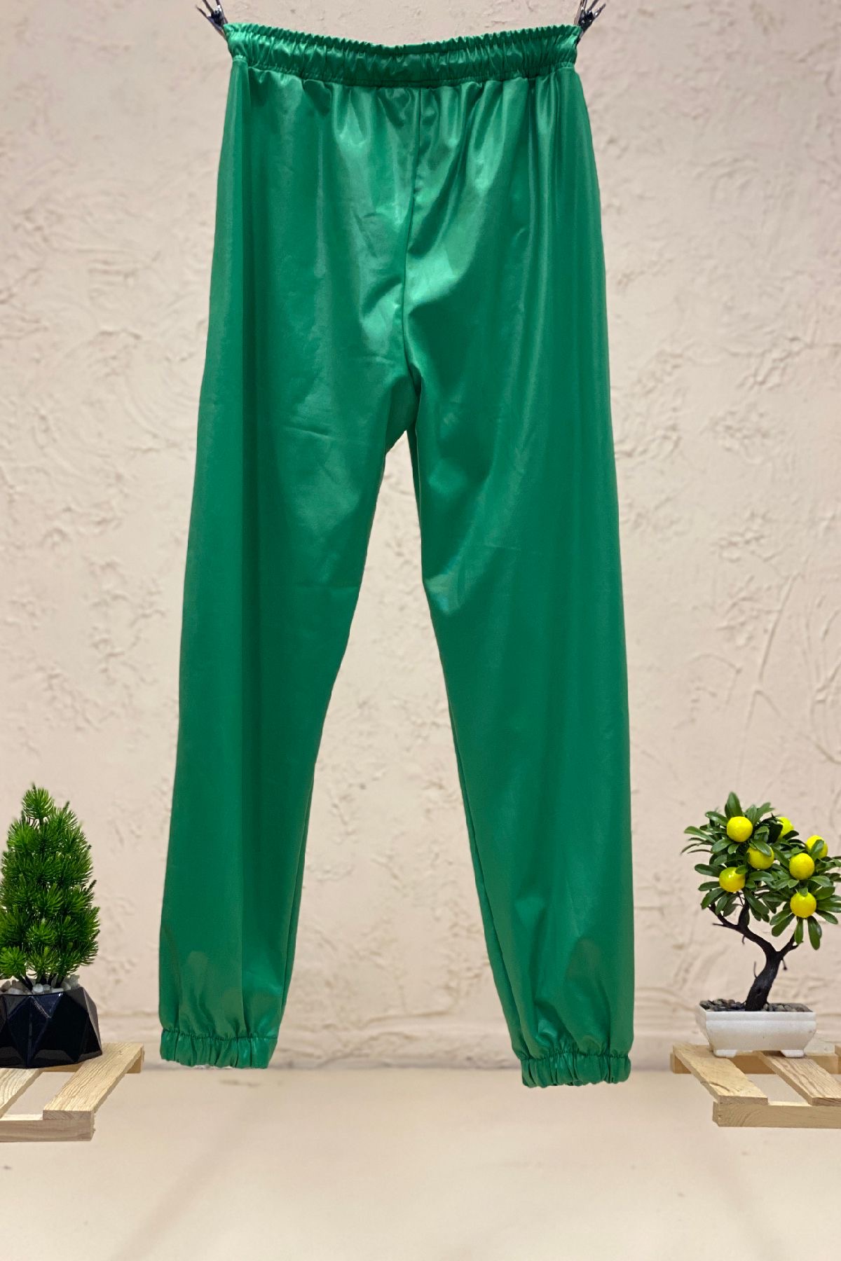 Paça Ve Bel Lastikli Saten Pantolon