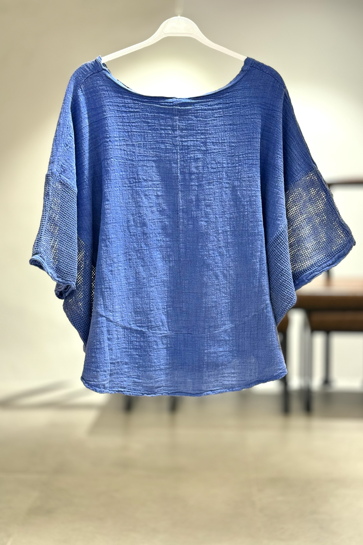 Yanları Oval Taşlı Oversize Keten Bluz
