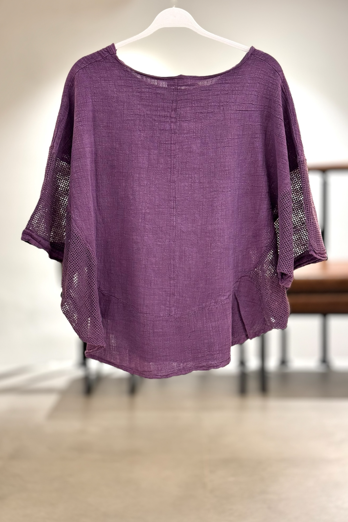 Yanları Oval Taşlı Oversize Keten Bluz