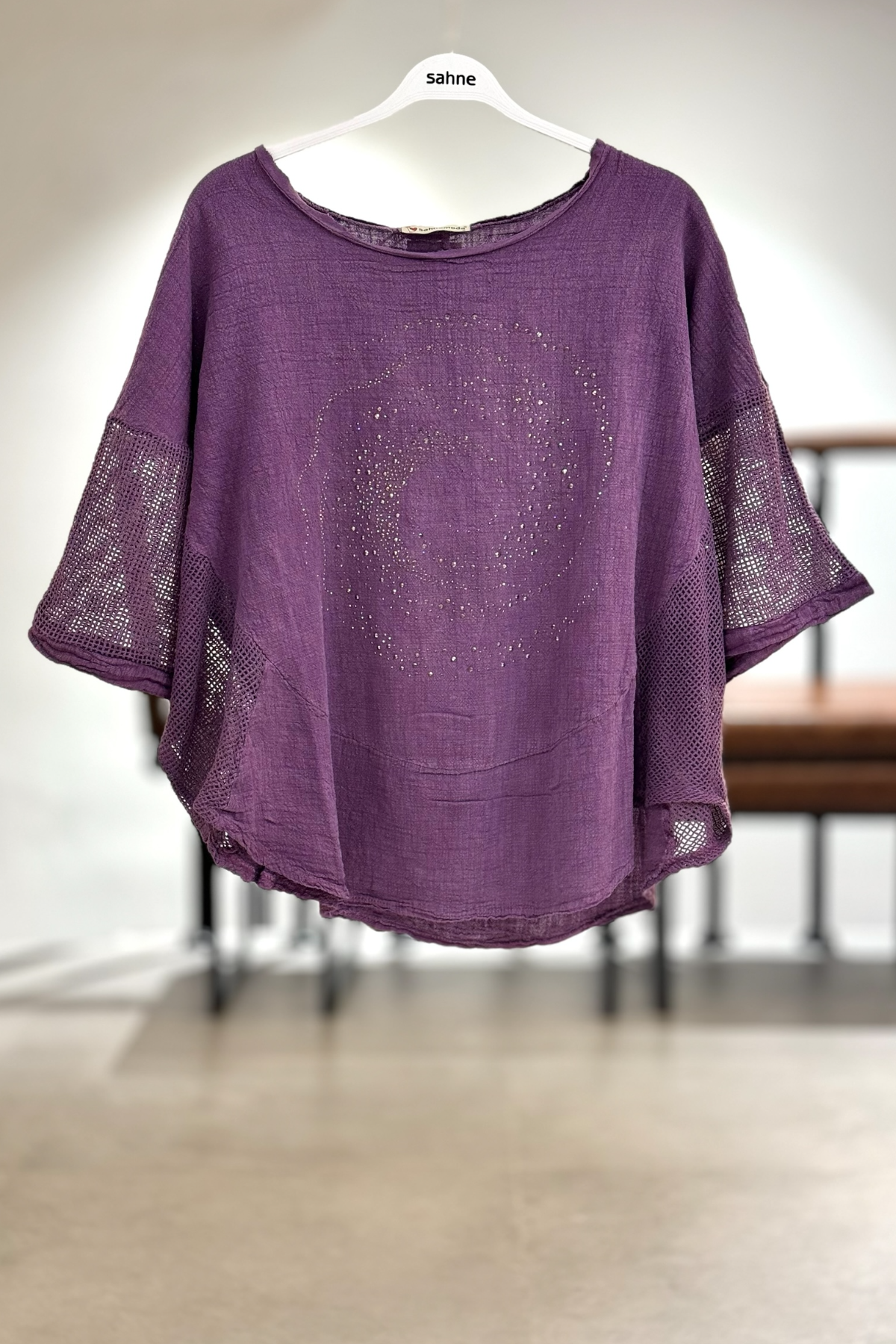 Yanları Oval Taşlı Oversize Keten Bluz