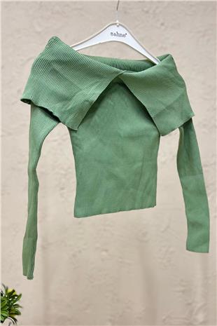 Handkerchief Collar Long Sleeve Sweater