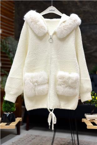 Yaka Ve Cep Kürklü Fermuarlı Angora Kaban