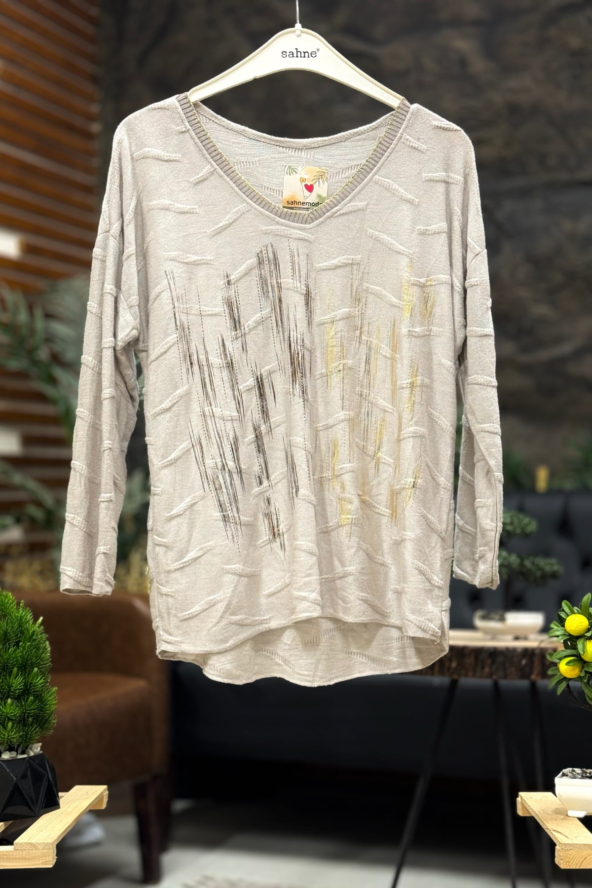 Batik Çizgi Desen V Yaka Uzun Kol  İthal Bluz