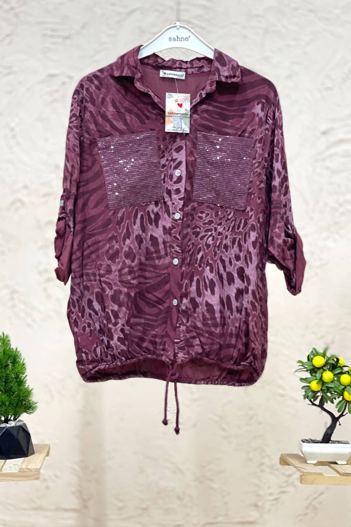 Batik Leopar Desen Pul Detaylı Vual Gömlek