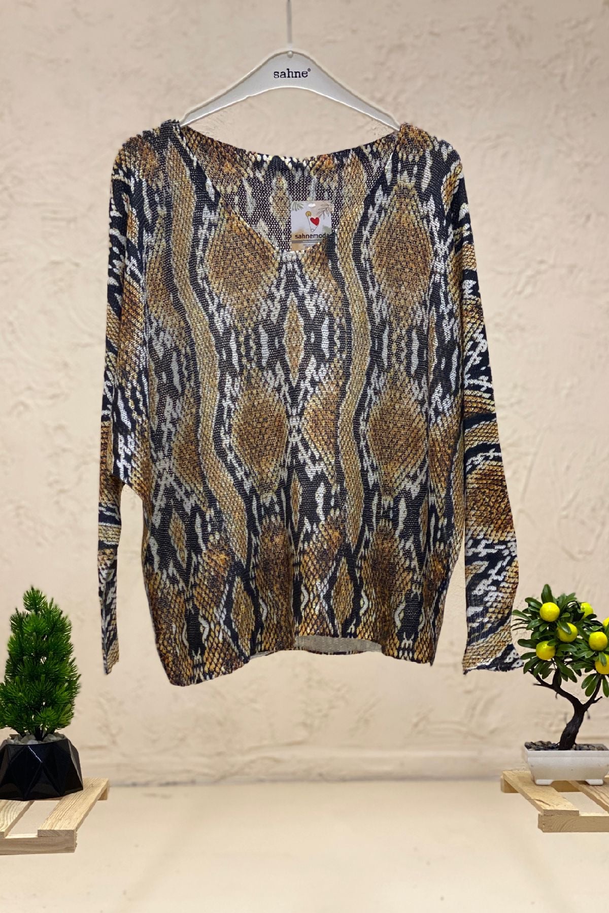Patterned V-Neck Long Sleeve Mercerized Blouse