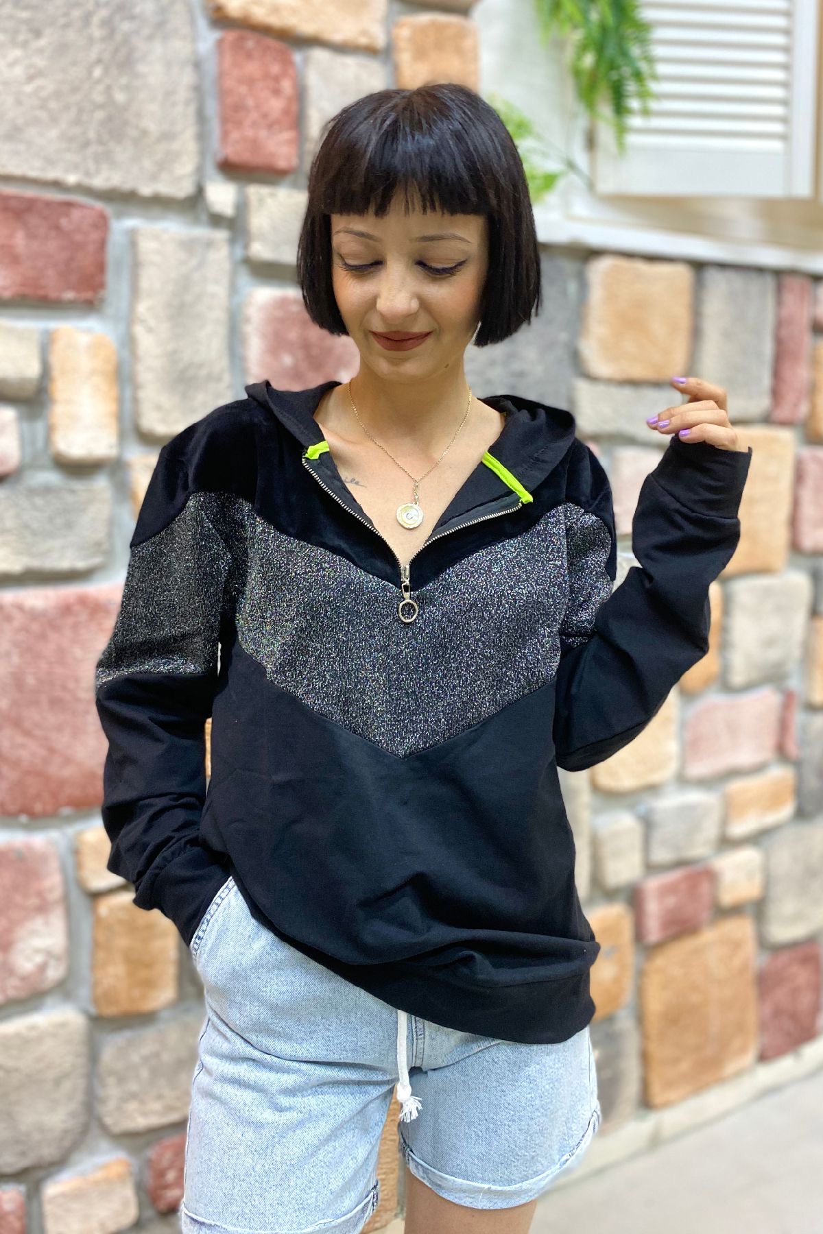 Hvu Print Hooded Long Sleeve Sweat