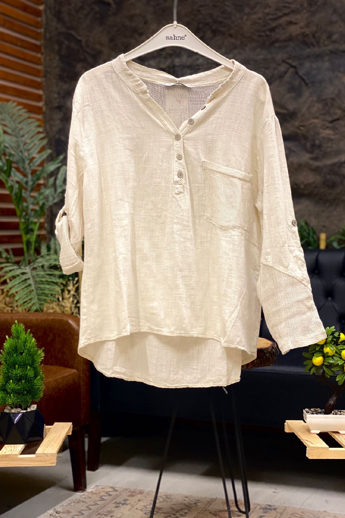 Judge Collar Pocket And Back Mesh Detail Linen Blouse